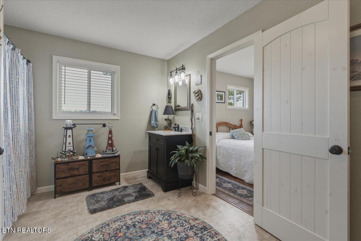 24-Full Bath - 481 Judson Rd, Strawberry Plains, TN 37871, Strawberry Plains