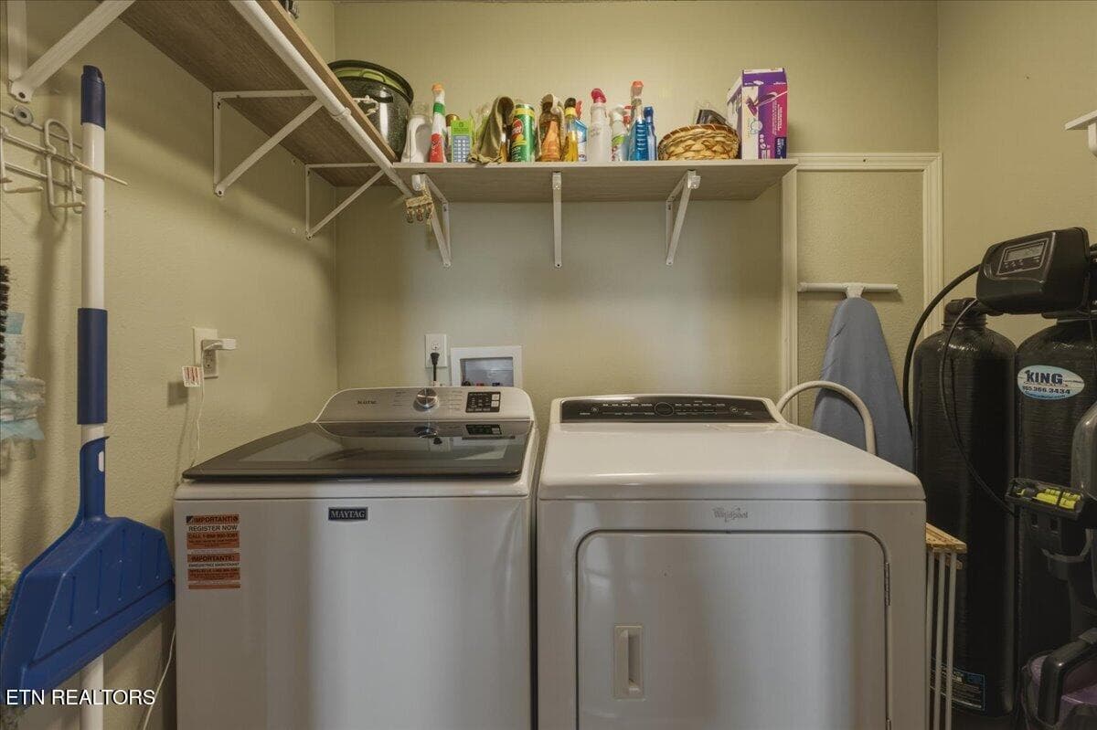 25-Laundry - 481 Judson Rd, Strawberry Plains, TN 37871, Strawberry Plains