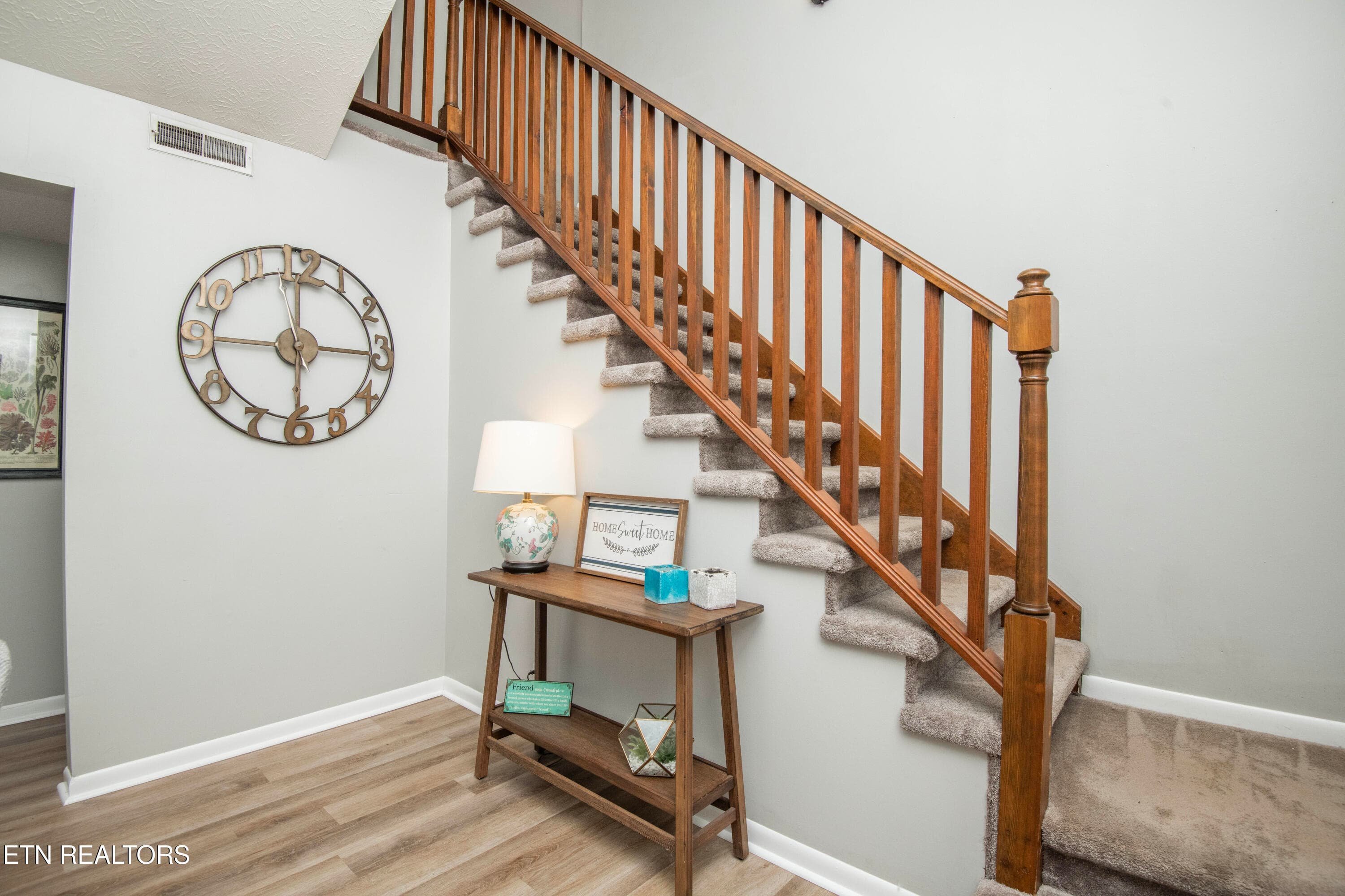 foyer - 6812 Westland Drive, Knoxville, TN 37919, Knoxville