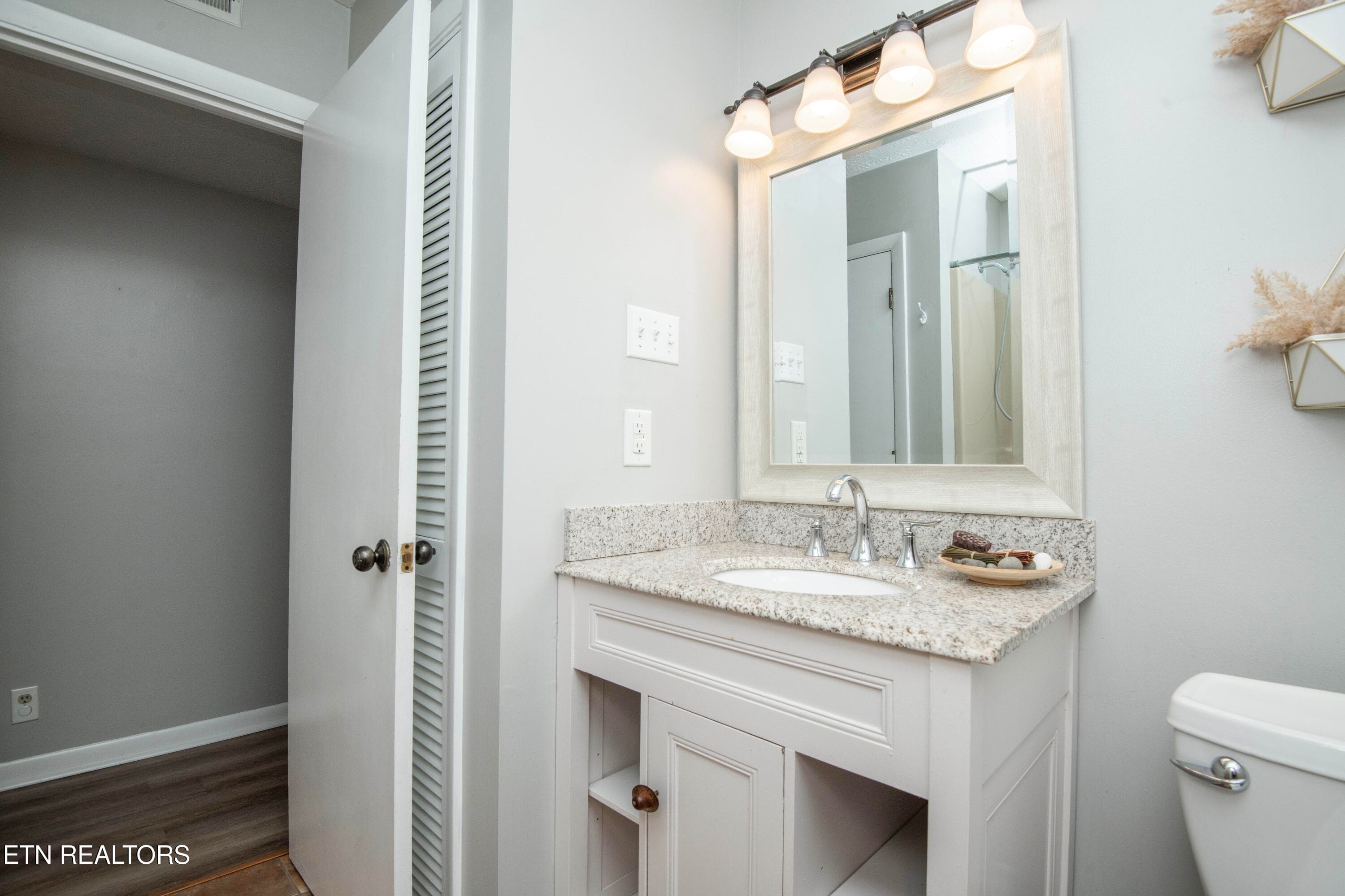 second bath - 6812 Westland Drive, Knoxville, TN 37919, Knoxville