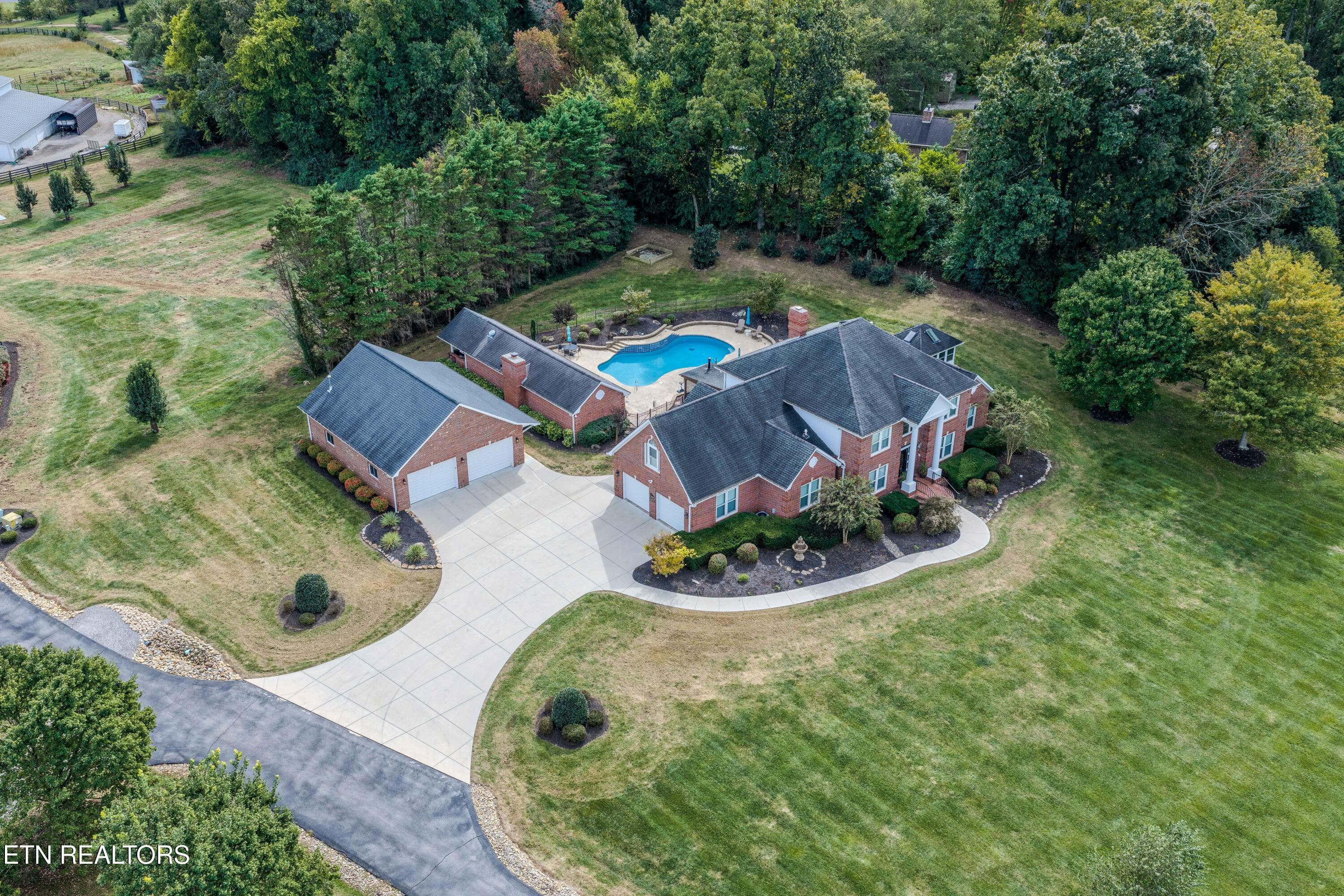 2425McClearyRd-4 - 2425 Mccleary Rd, Sevierville, TN 37876, Sevierville