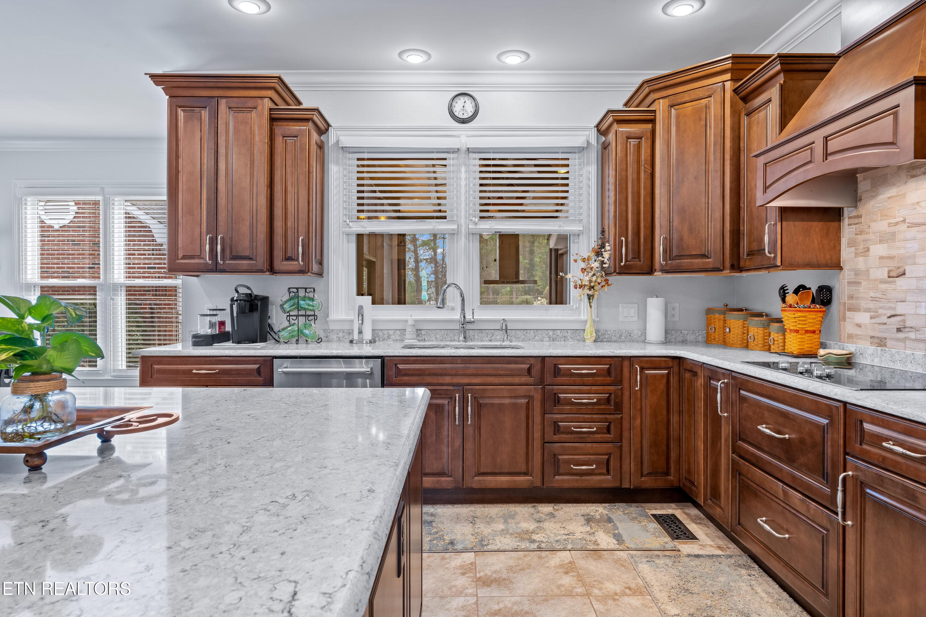 2425McClearyRd-21 - 2425 Mccleary Rd, Sevierville, TN 37876, Sevierville