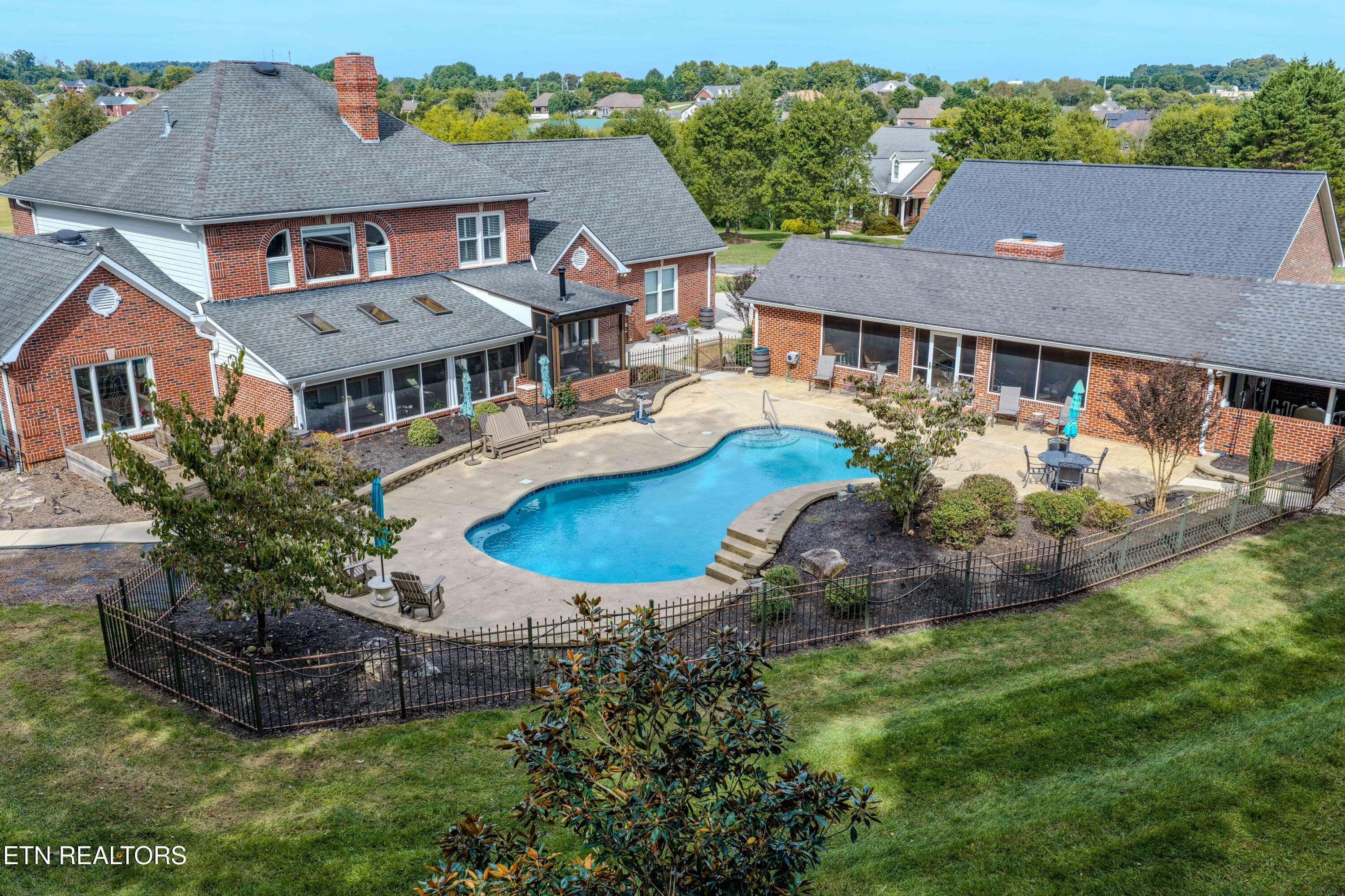 2425McClearyRd-70 - 2425 Mccleary Rd, Sevierville, TN 37876, Sevierville