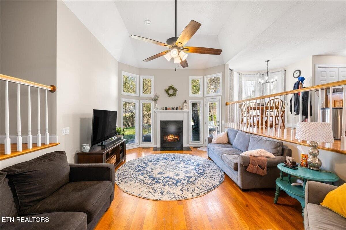 24-685 Ivey St - 685 Ivey St, Jellico, TN 37762