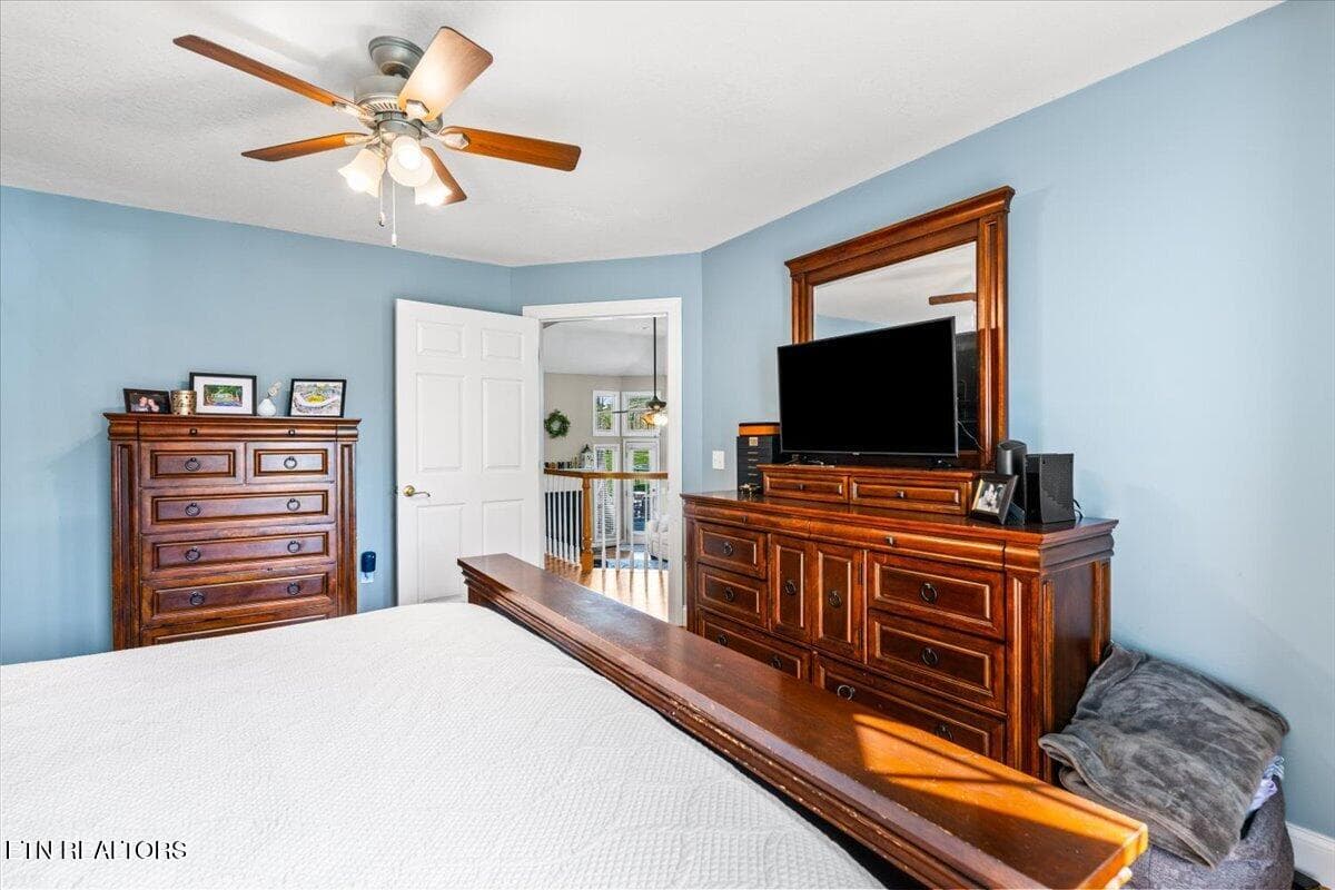 30-685 Ivey St - 685 Ivey St, Jellico, TN 37762