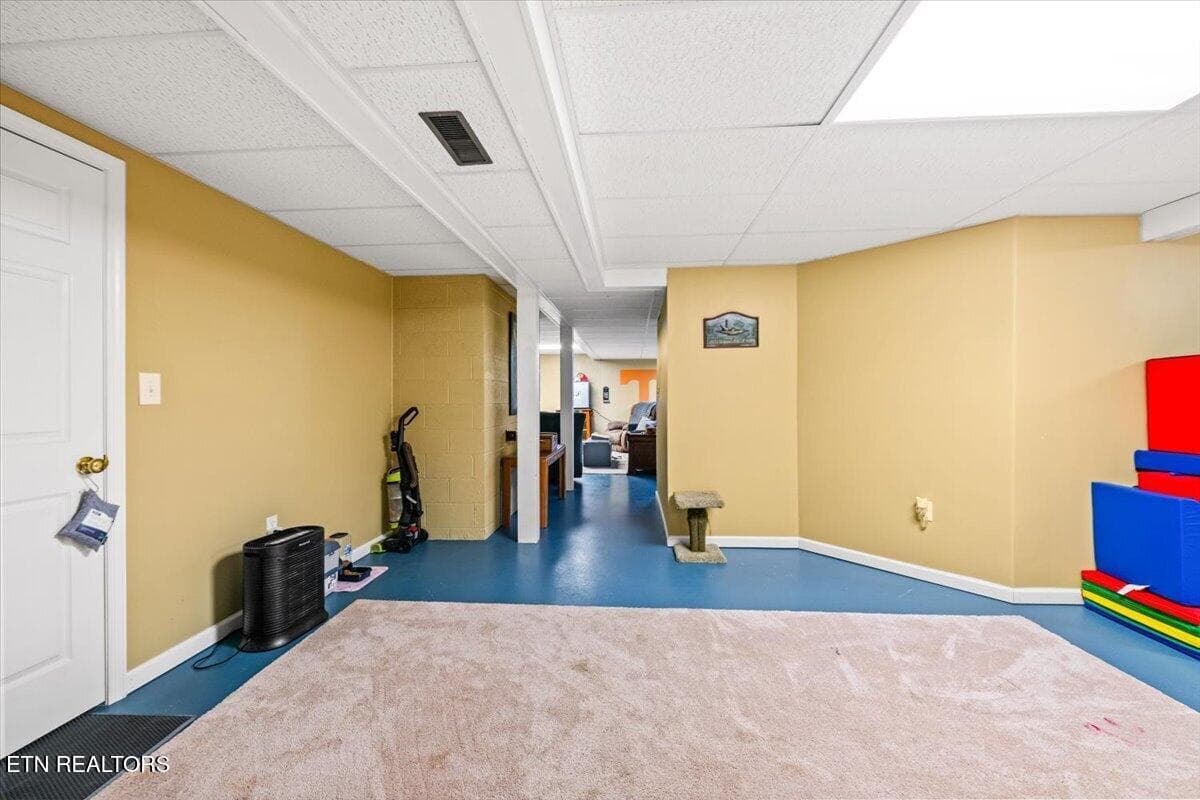 48-685 Ivey St - 685 Ivey St, Jellico, TN 37762