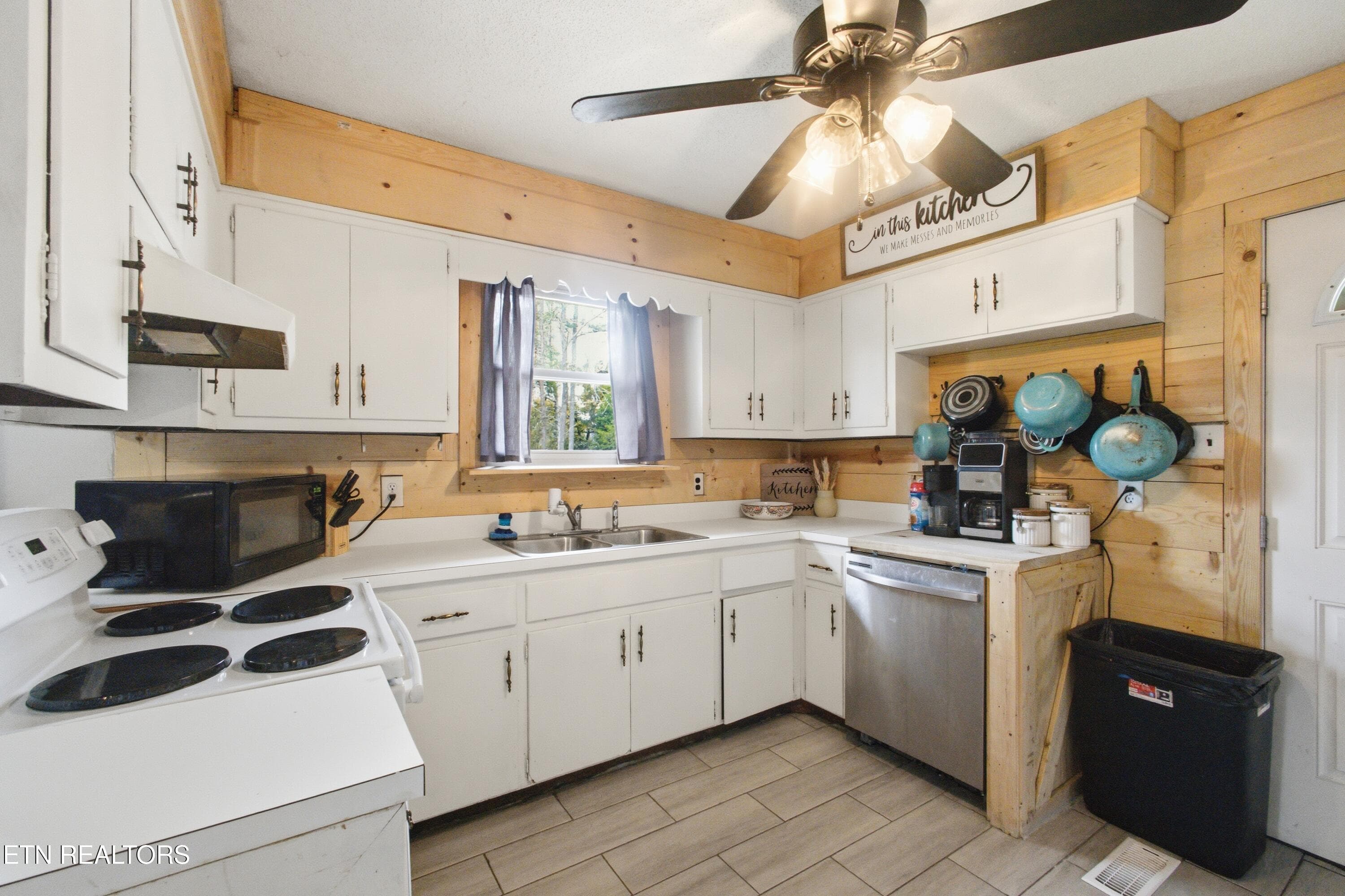 Copy of SPOT9068 - 213 1st St, Rockwood, TN 37854, Rockwood