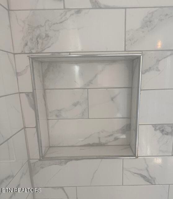 master shower 3 - 134 Hollow Lane, Caryville, TN 37714