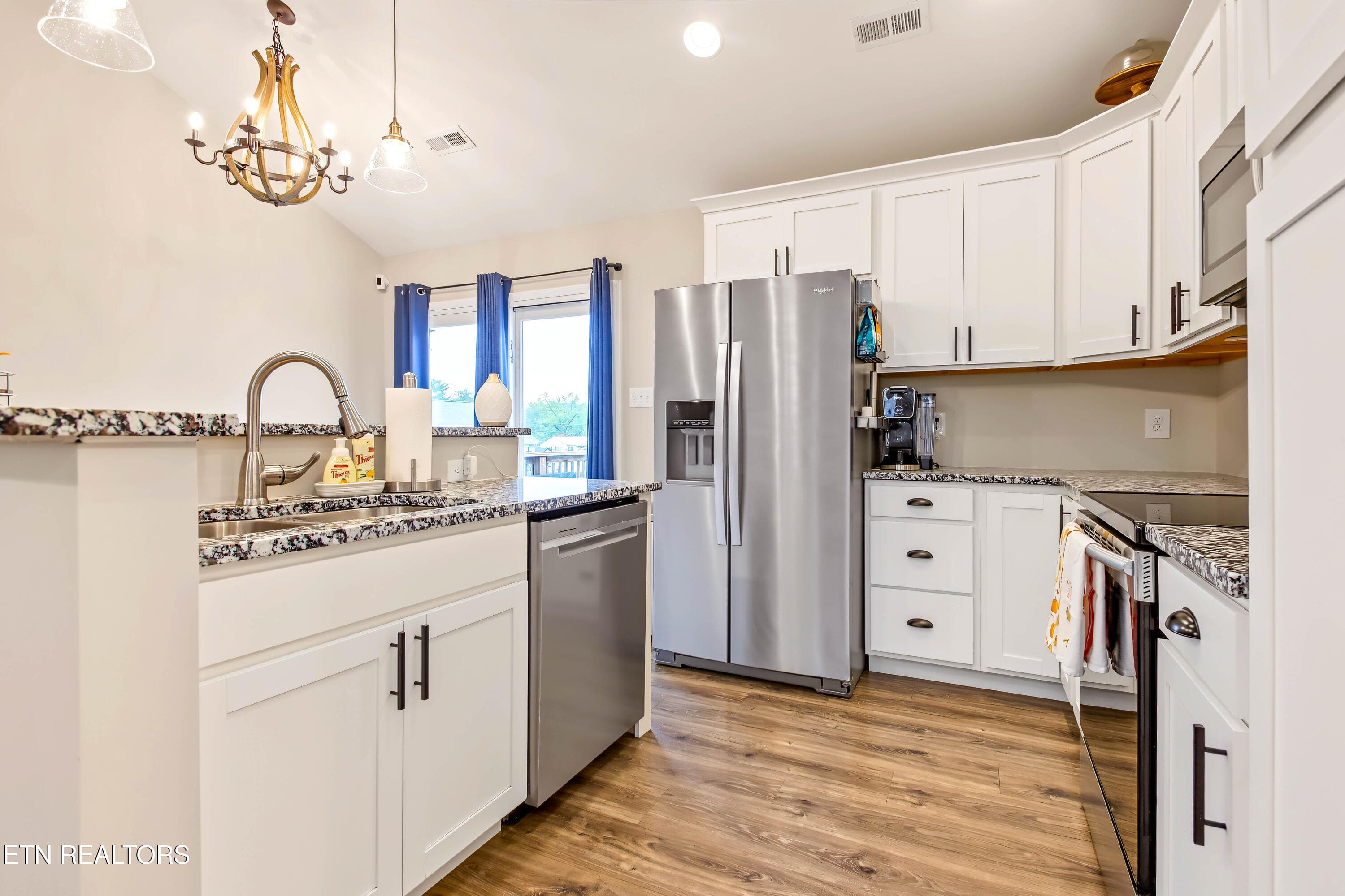 Kitchen - 101 Jason Hovater Way, Clinton, TN 37716, Clinton