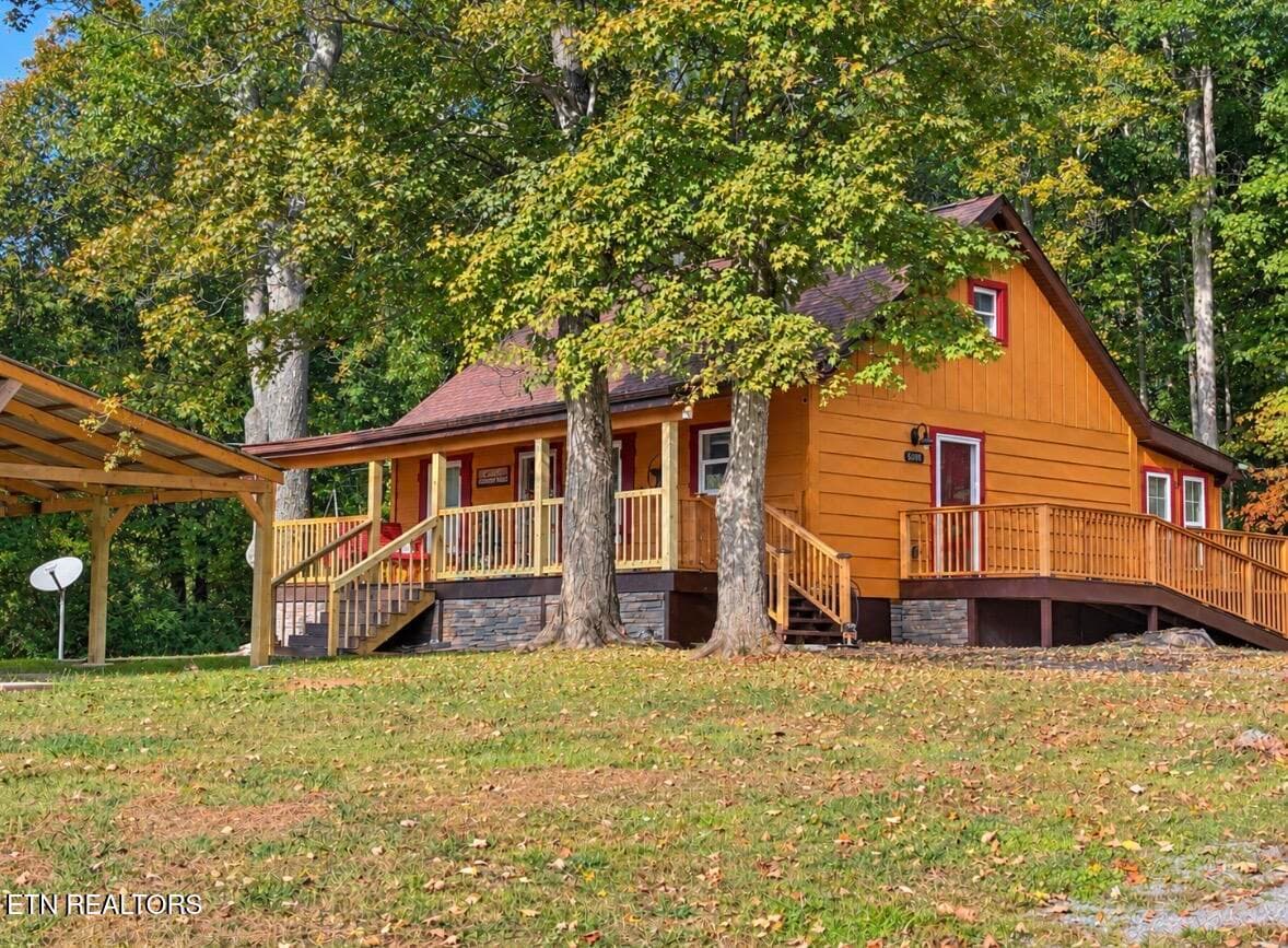 6104 Roberts Rd, Corryton, TN 37721