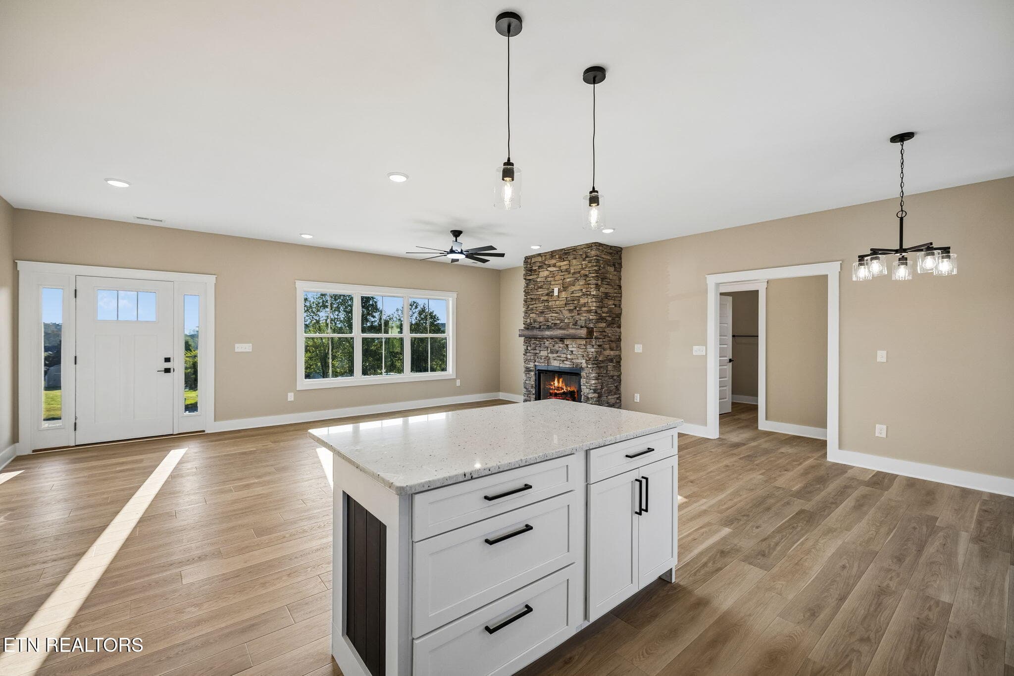 kitchen4 - 1259 Stewart St, Sevierville, TN 37876