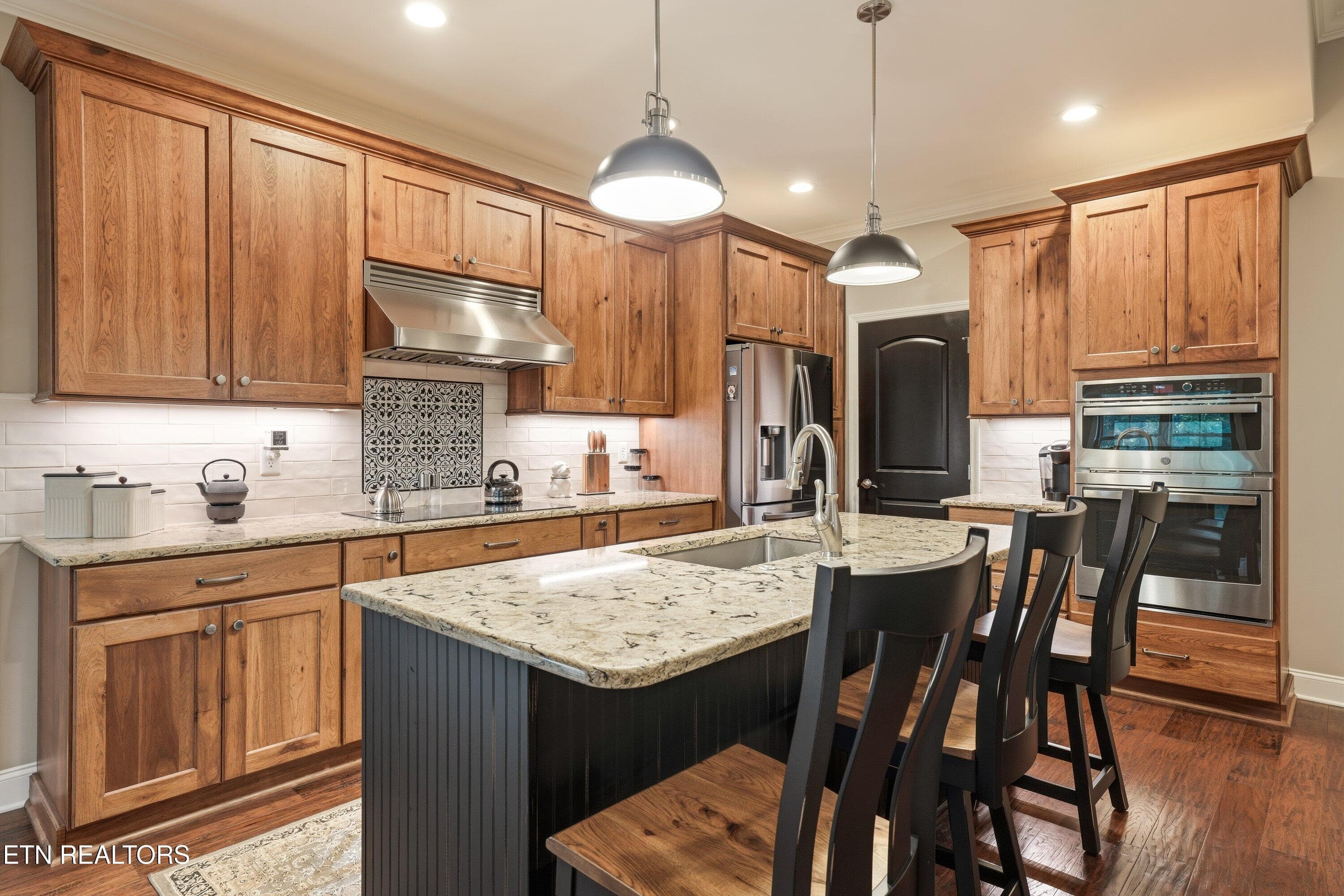 Custom cabinetry - 1739 Grand Pine Point, Maryville, TN 37801, Maryville