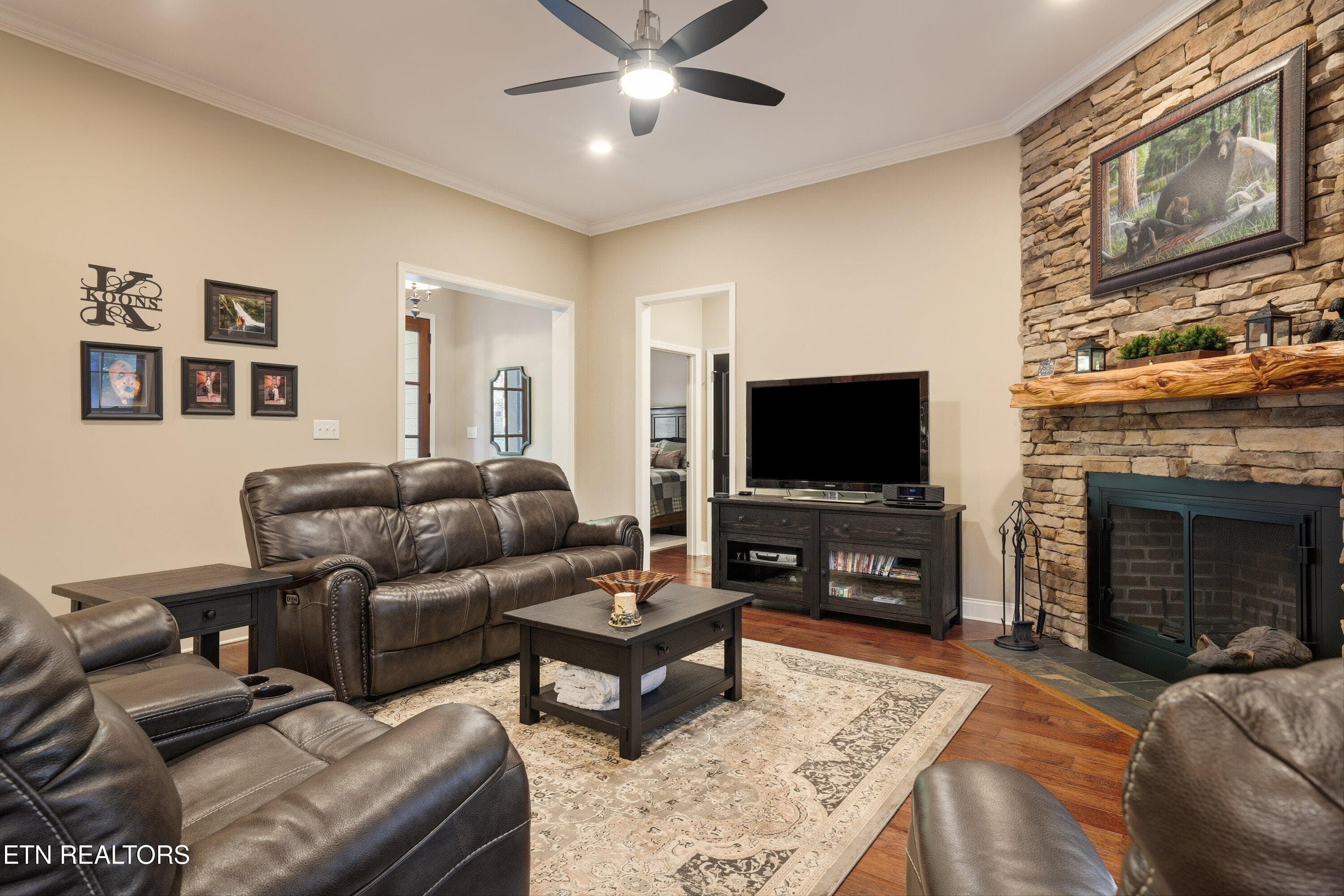 Family room - 1739 Grand Pine Point, Maryville, TN 37801, Maryville