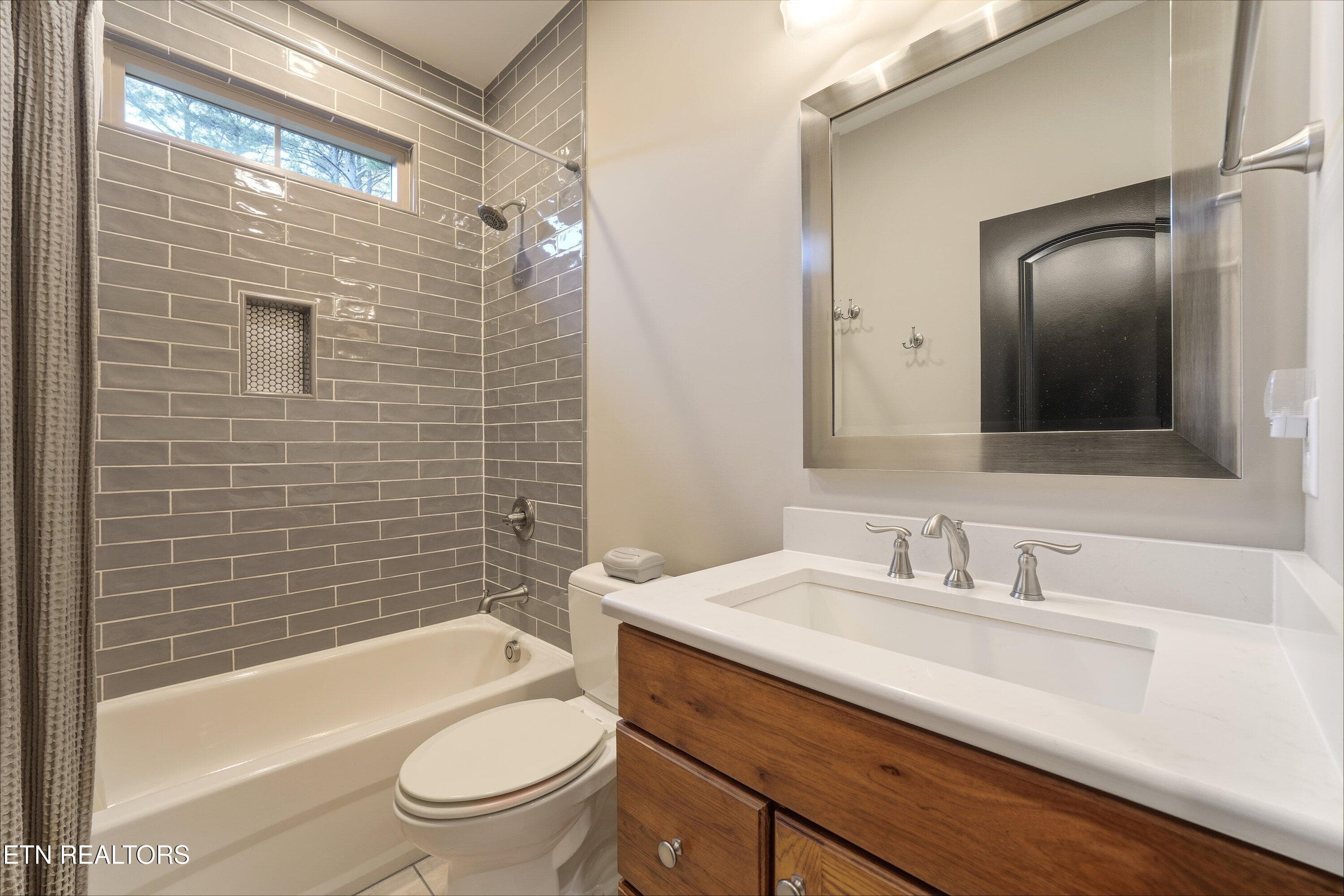 Bathroom 2 - 1739 Grand Pine Point, Maryville, TN 37801, Maryville