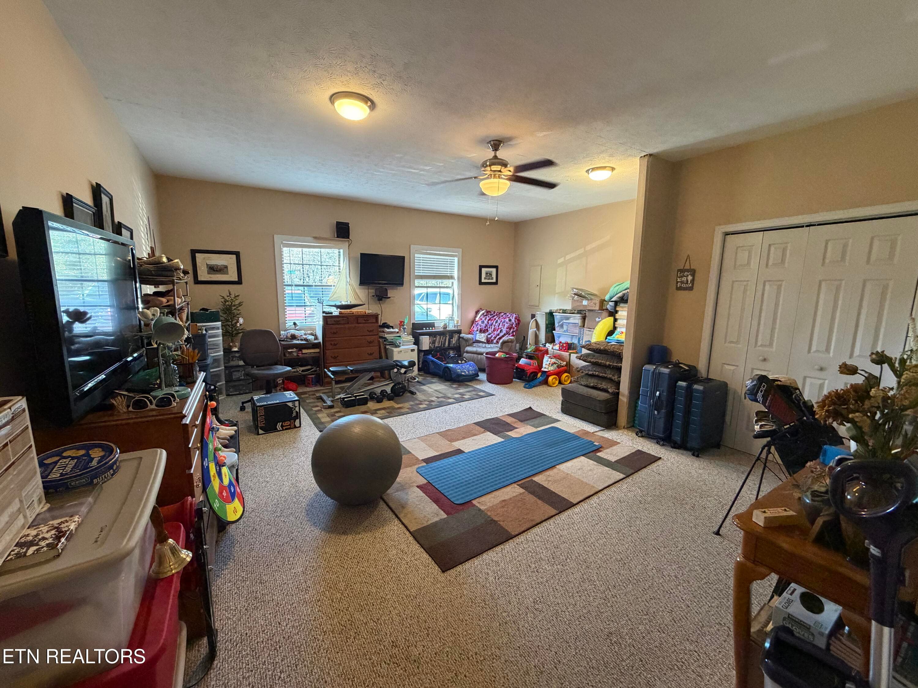 Thomas Bonus Room - 2024 Thomas Ave, Maryville, TN 37804, Maryville