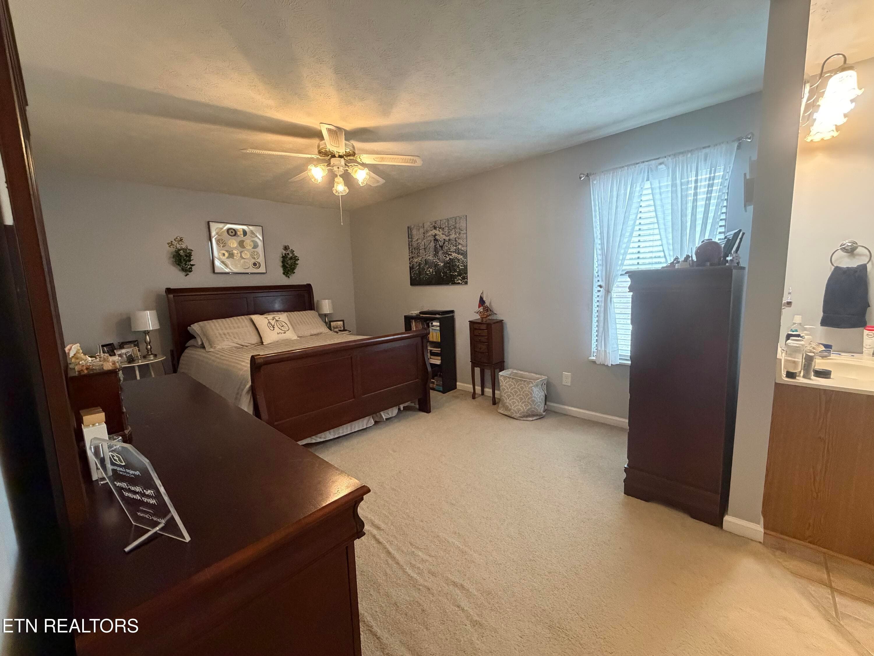 Thomas Master Bed - 2024 Thomas Ave, Maryville, TN 37804, Maryville