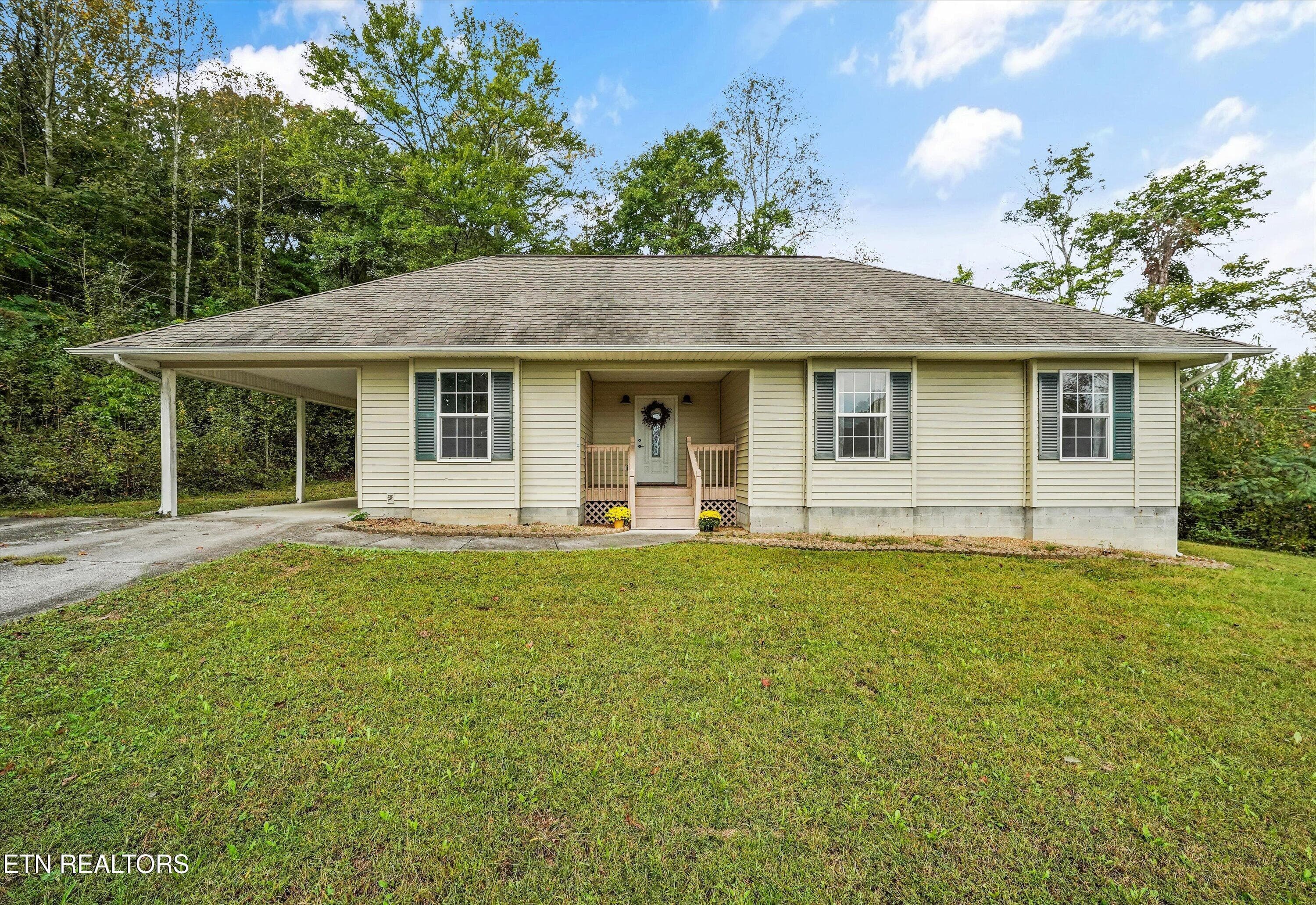 222 Disney Lane, Caryville, TN 37714