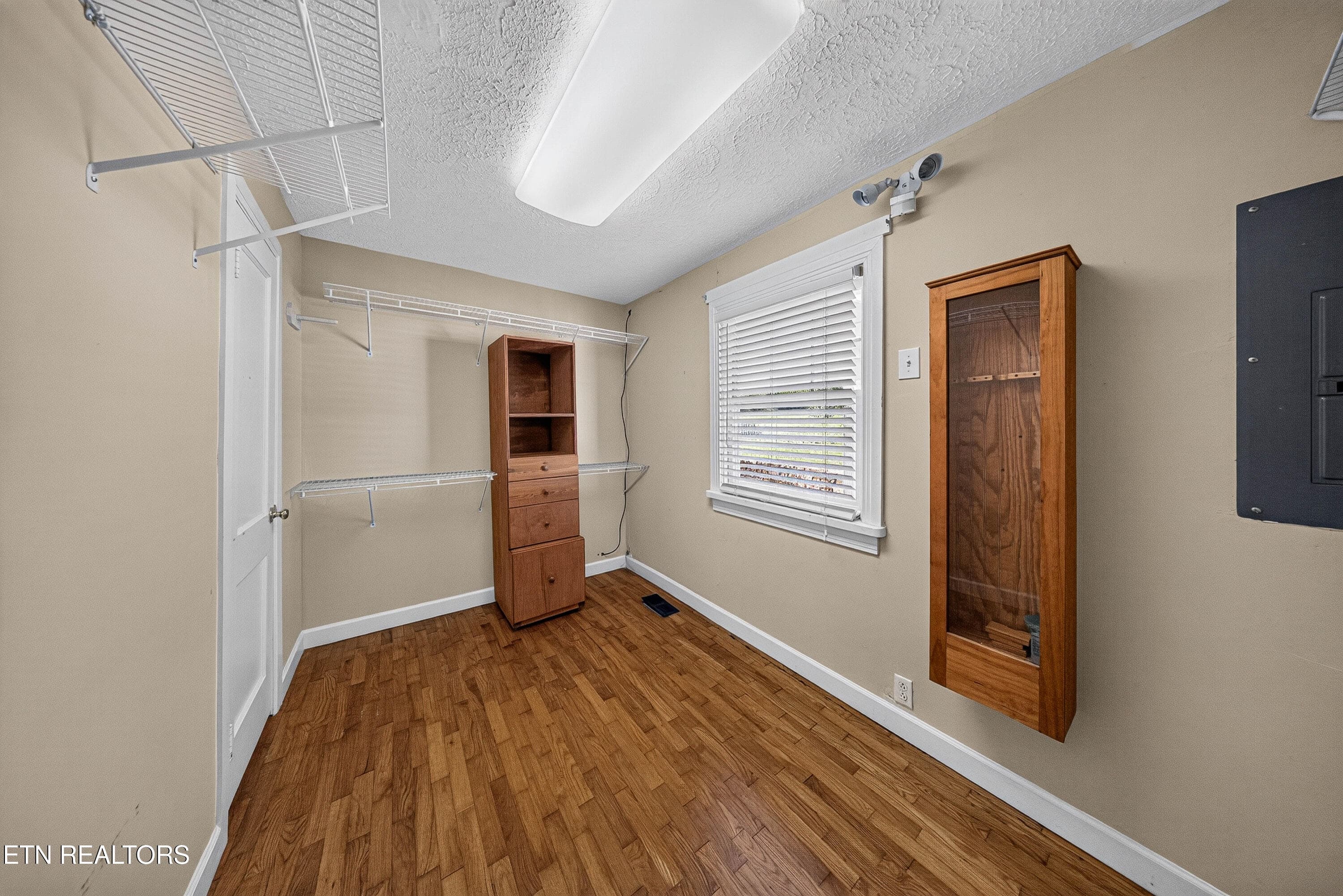 L40A7166 - 9547 Highway 72, Loudon, TN 37774, Loudon