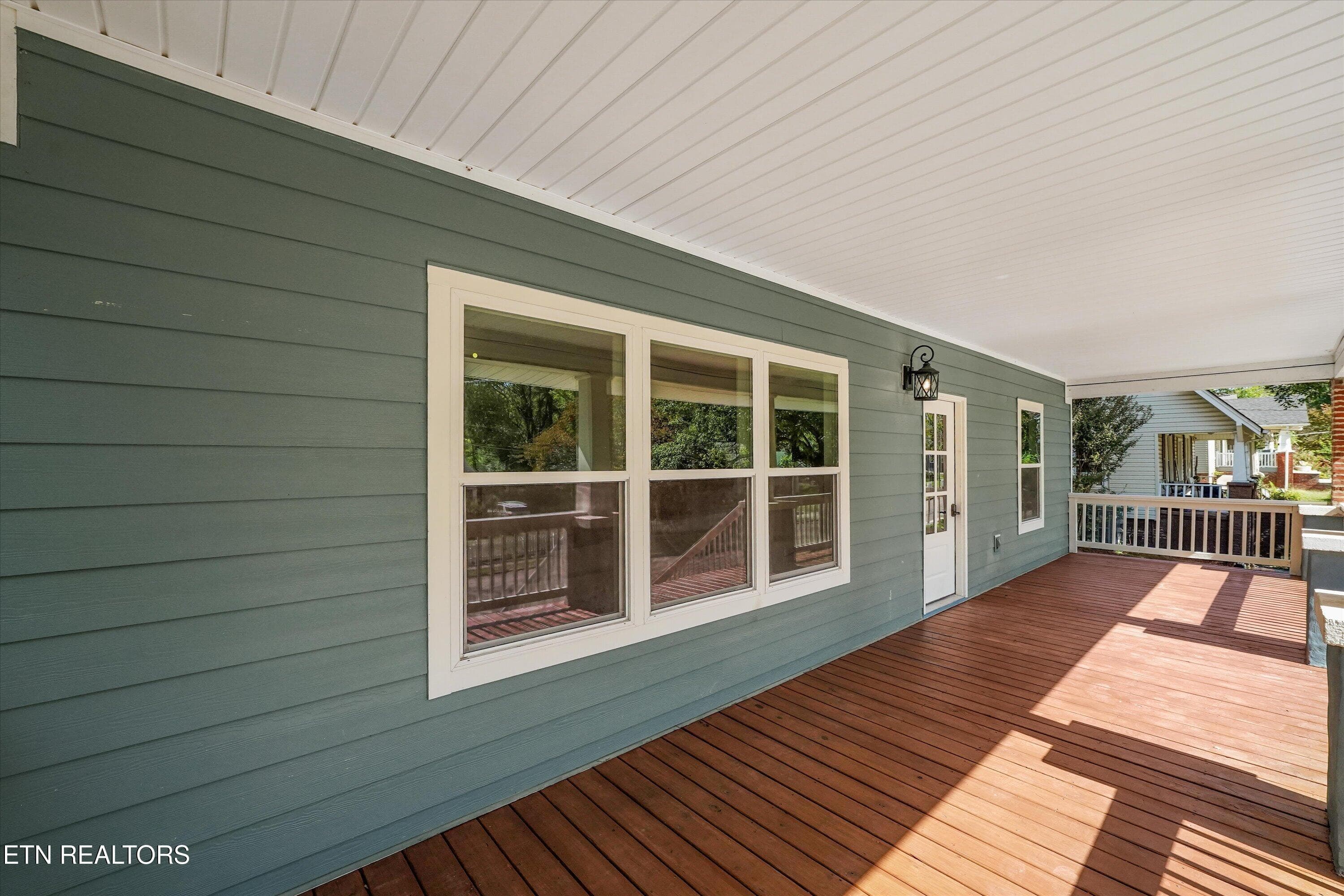 Front Porch - 1431 Branson Ave, Knoxville, TN 37917, Knoxville