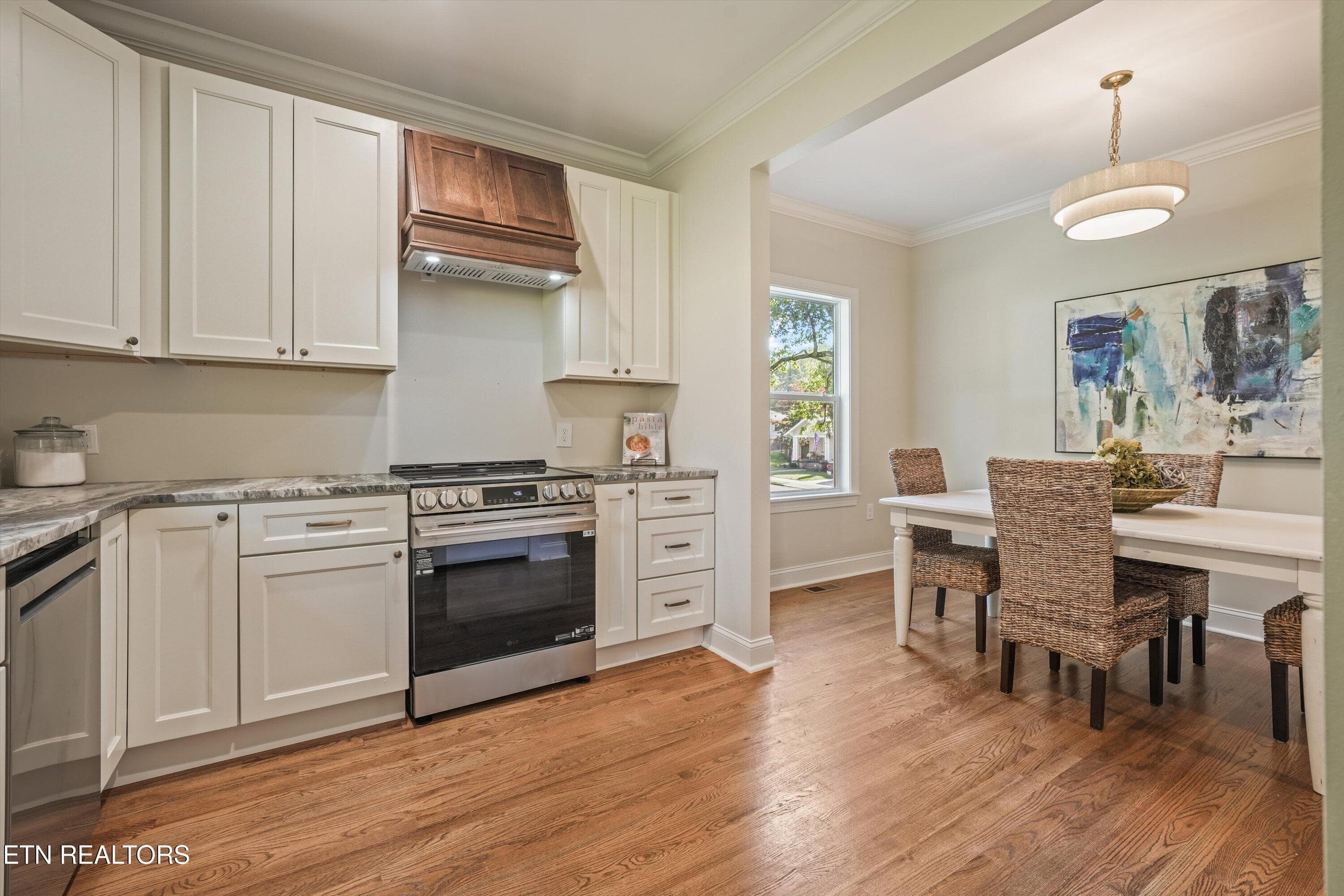 Kitchen - 1431 Branson Ave, Knoxville, TN 37917, Knoxville
