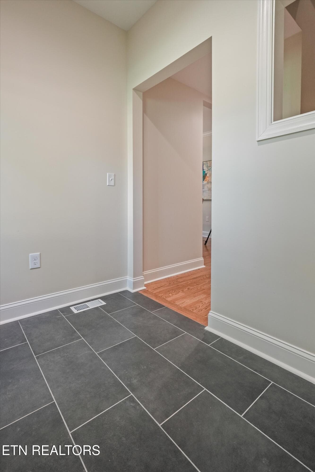 Laundry Room - 1431 Branson Ave, Knoxville, TN 37917, Knoxville