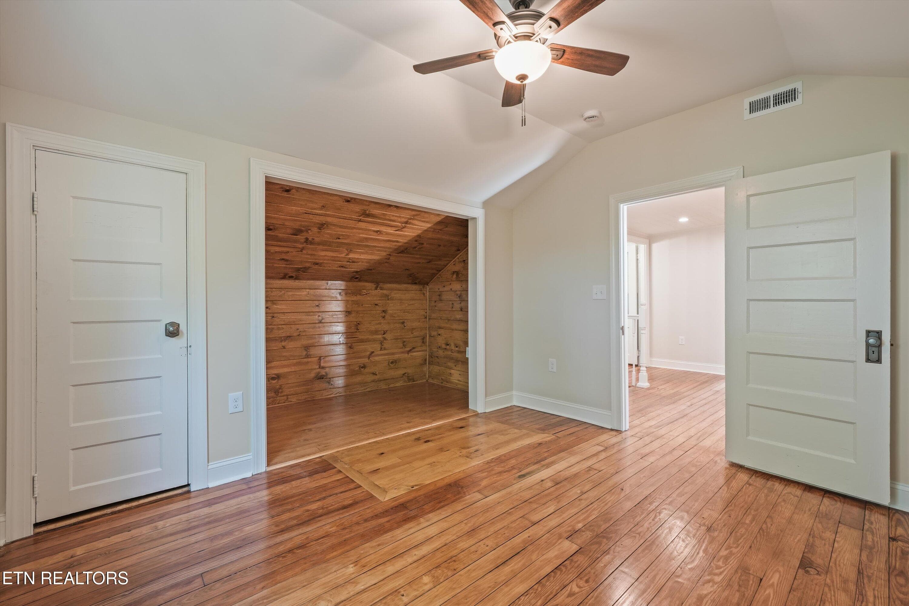 Bedroom 2 - 1431 Branson Ave, Knoxville, TN 37917, Knoxville