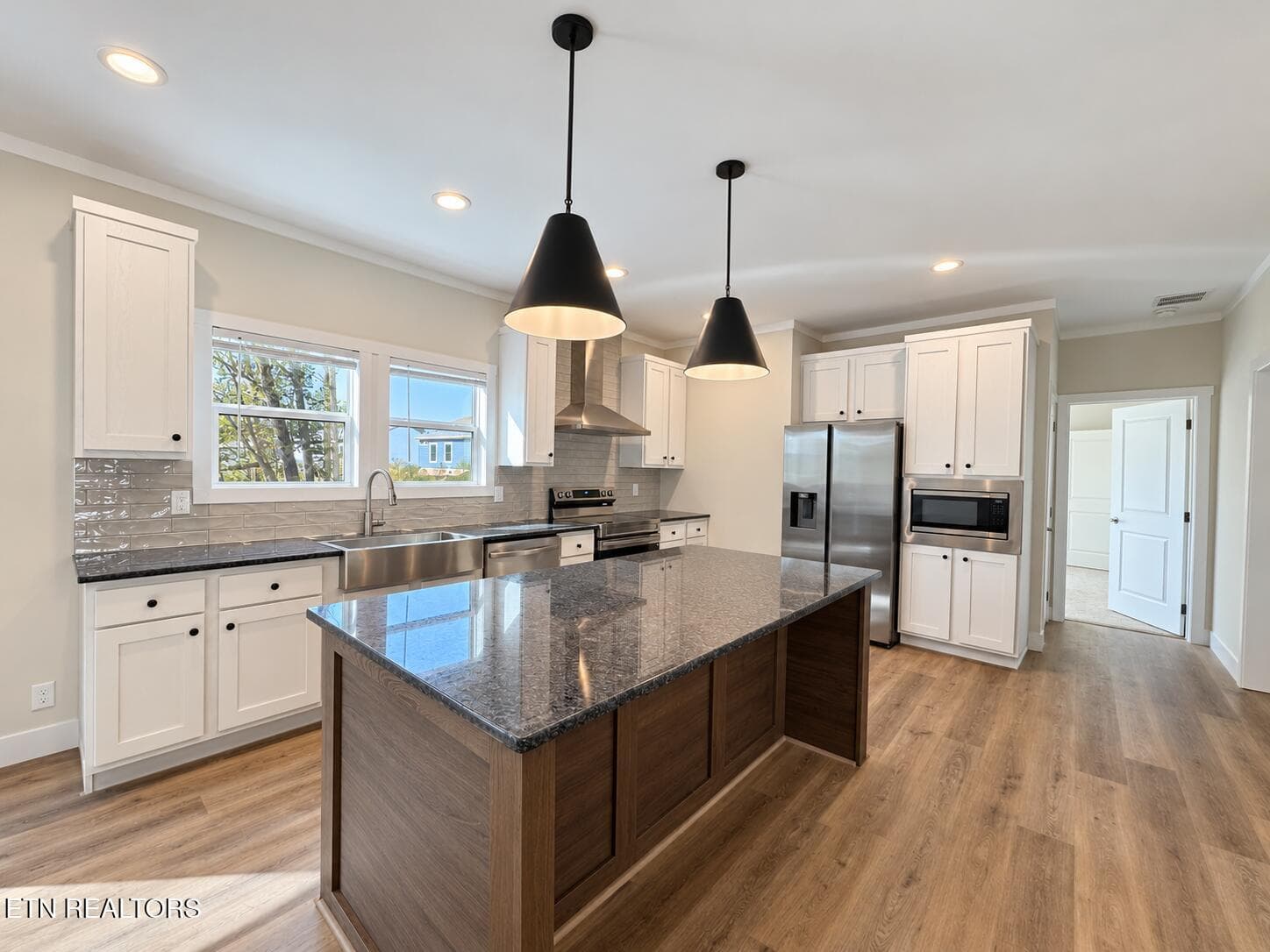 Kitchen - 450 Federal Ferry Circle, Vonore, TN 37885