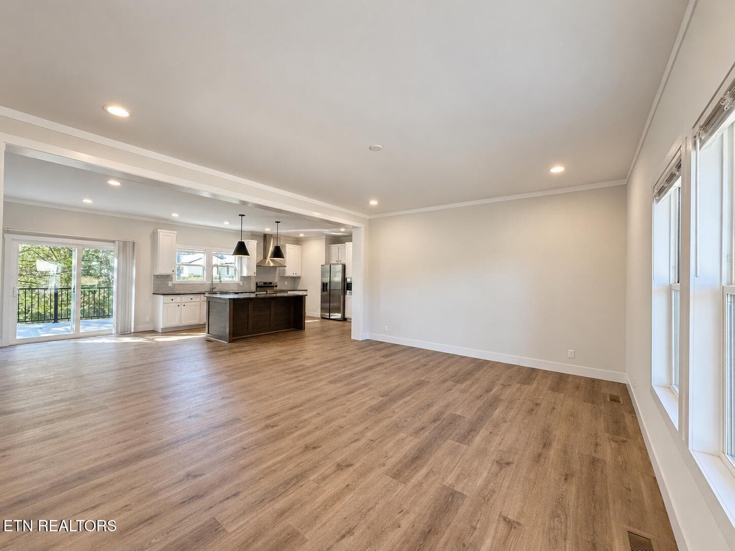 Living Room - 450 Federal Ferry Circle, Vonore, TN 37885