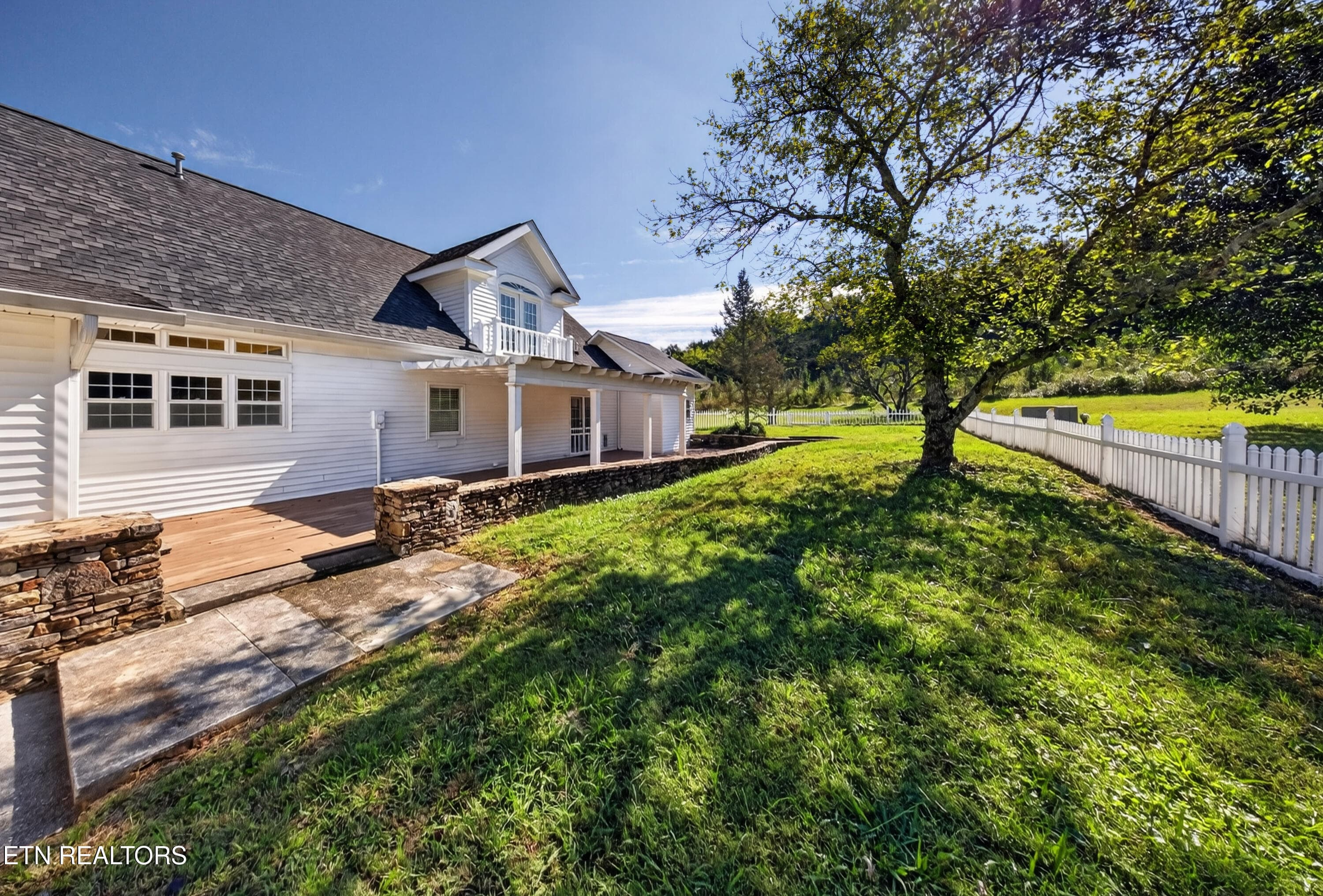 L40A7297 - 9547 Highway 72, Loudon, TN 37774, Loudon