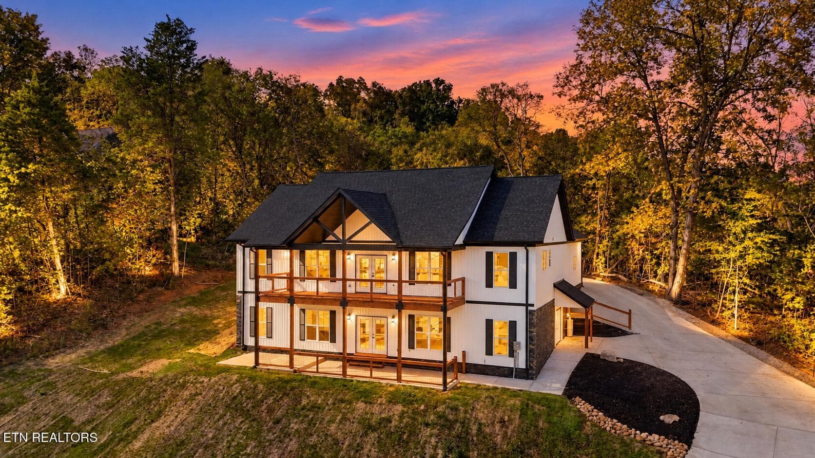 106 Walk In The Trees Drive, New Market, TN 37820