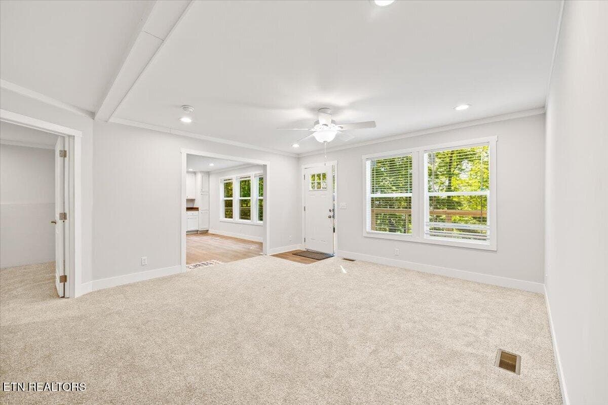 Living Room - 264 Rain Valley Rd, LaFollette, TN 37766, LaFollette