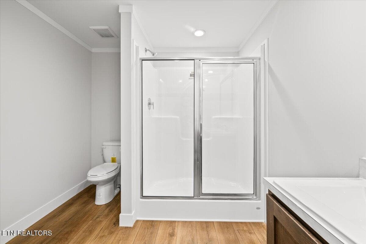 Bathroom 1 - 264 Rain Valley Rd, LaFollette, TN 37766, LaFollette