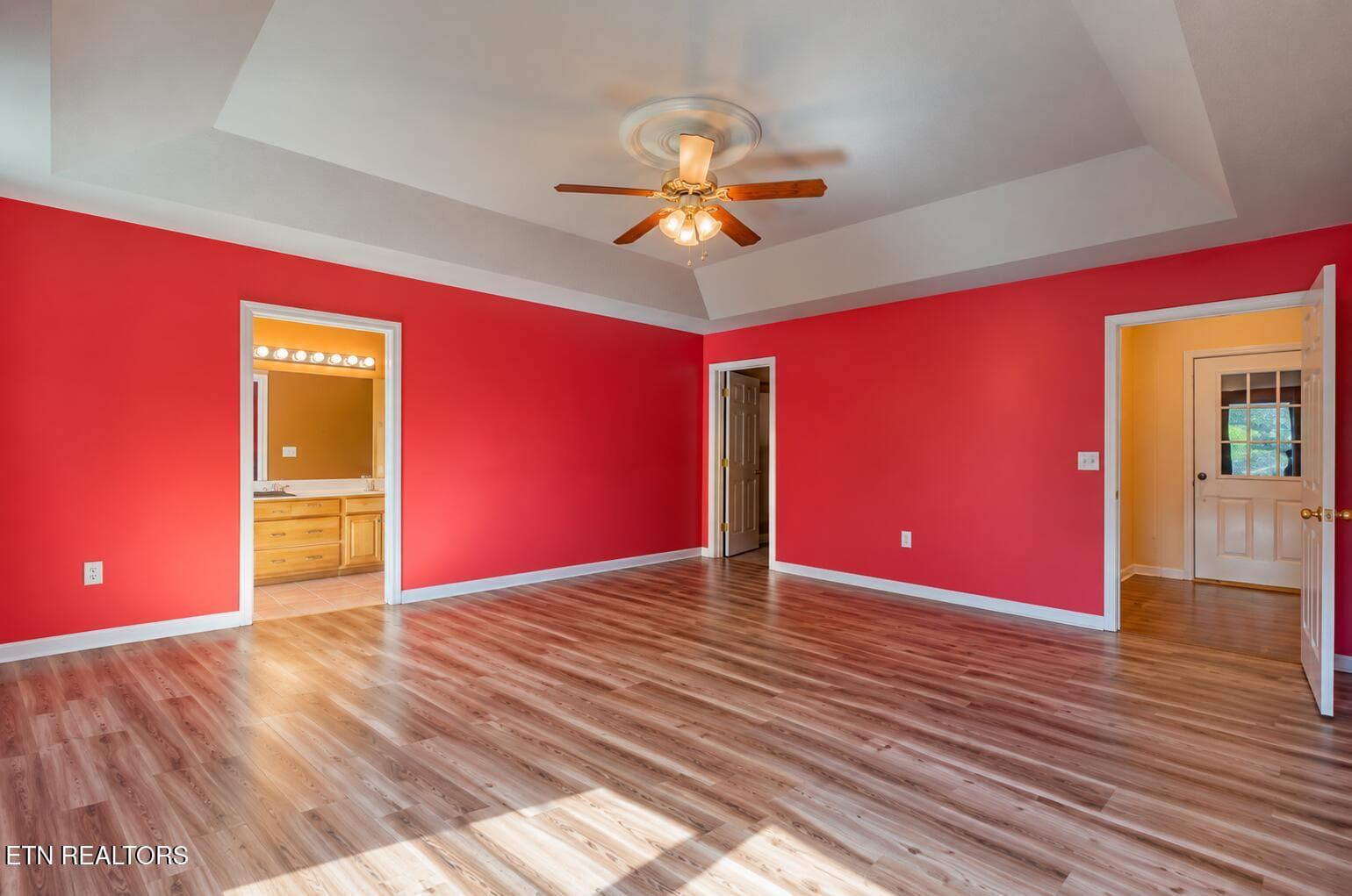 master bedroom - 542 Sunset Ridge Drive, Crossville, TN 38571