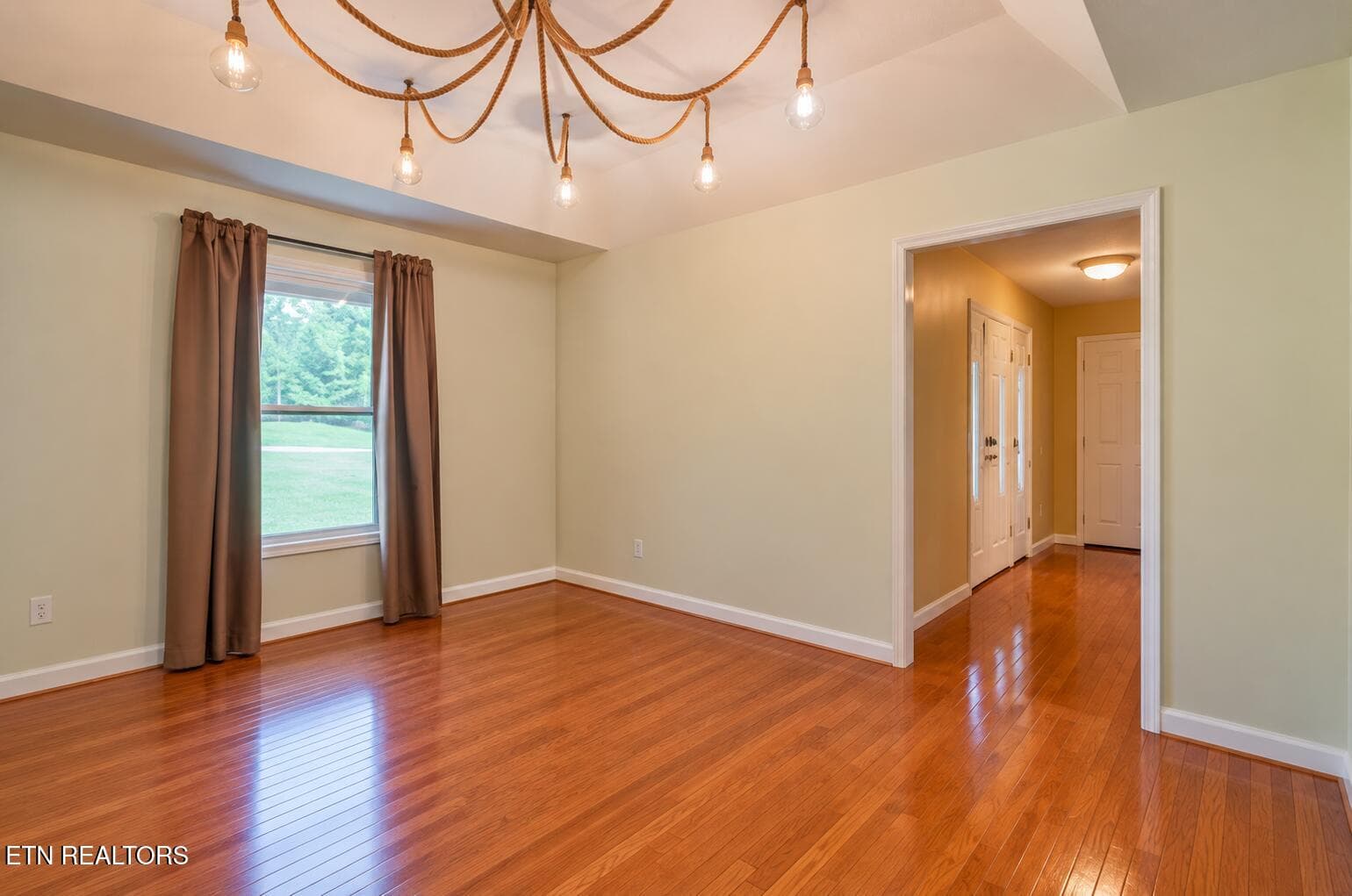 dinning - 542 Sunset Ridge Drive, Crossville, TN 38571
