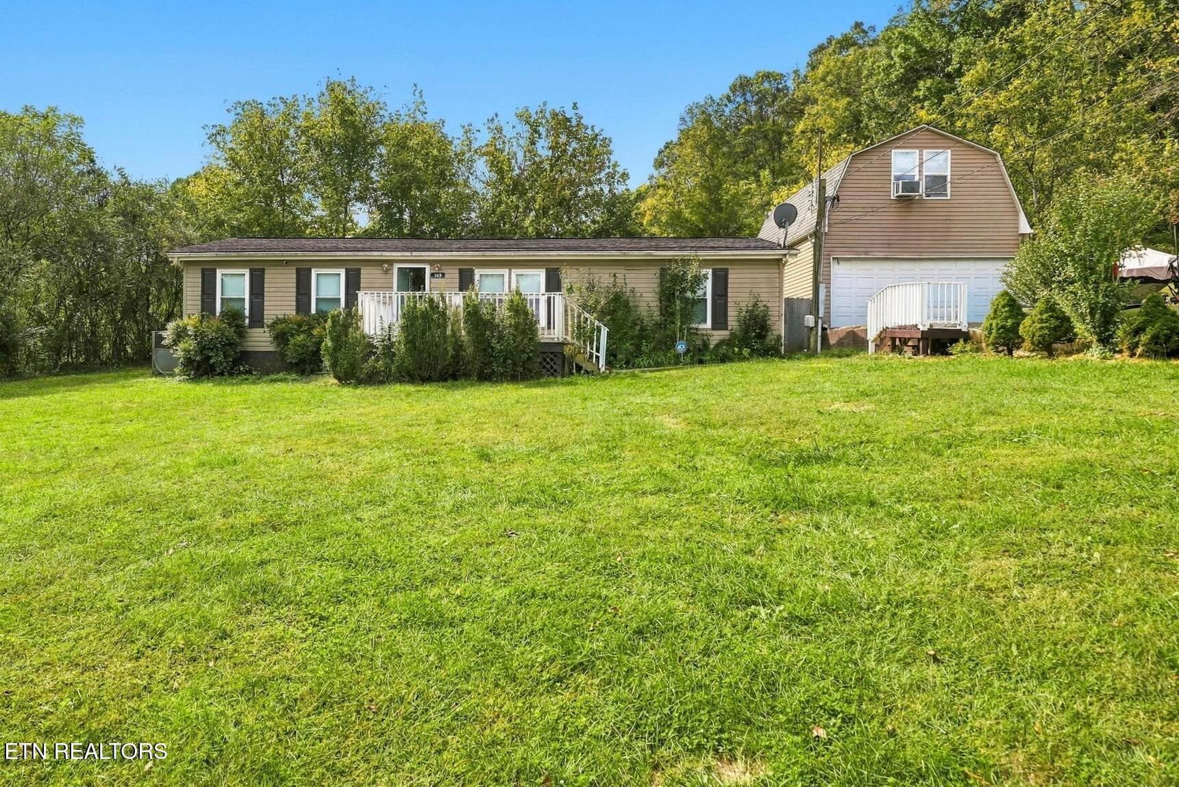 103 Bower Hollow Rd, Luttrell, TN 37779