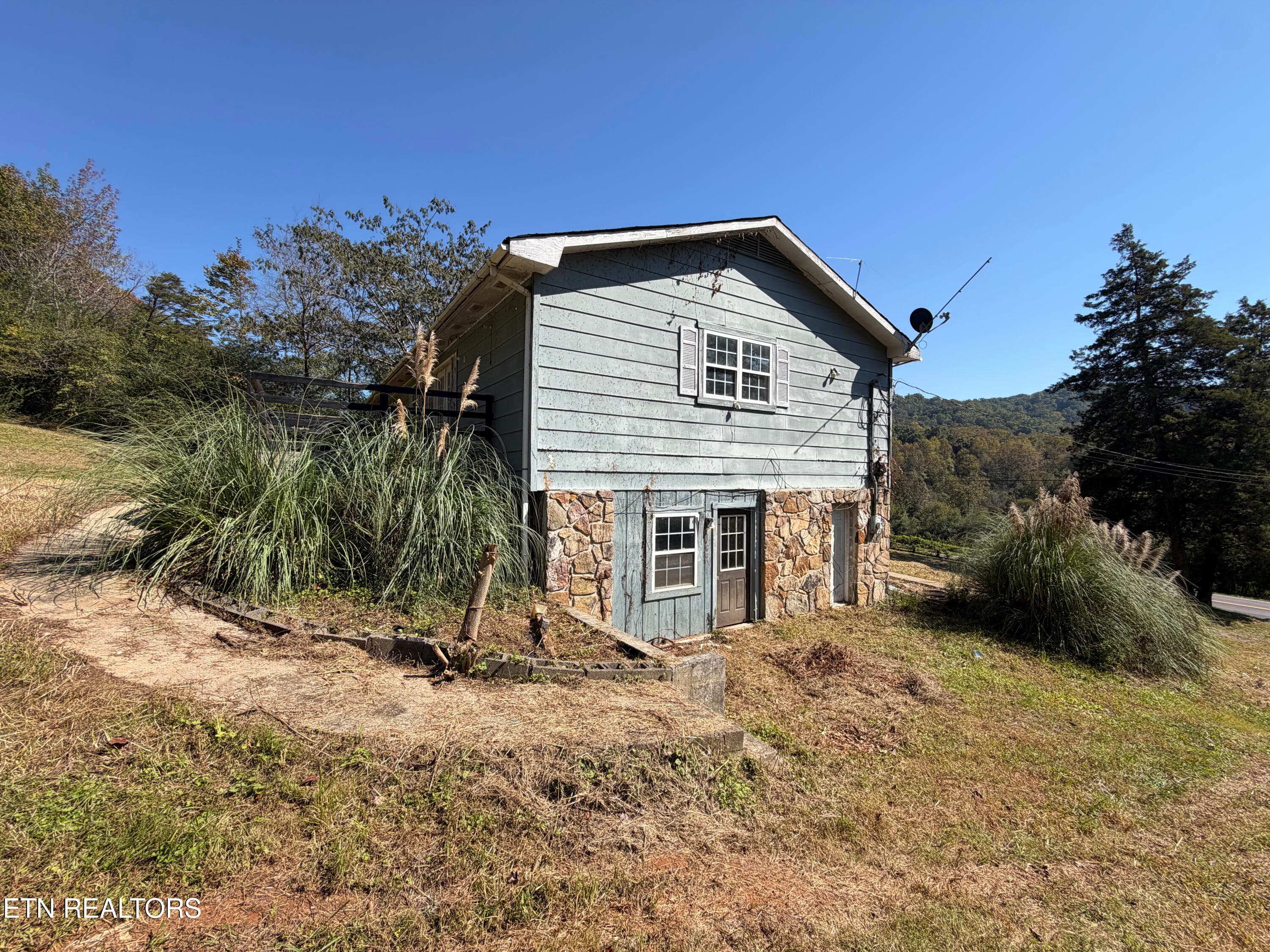 IMG_0253 - 1487 Dutch Valley Rd, Clinton, TN 37716, Clinton