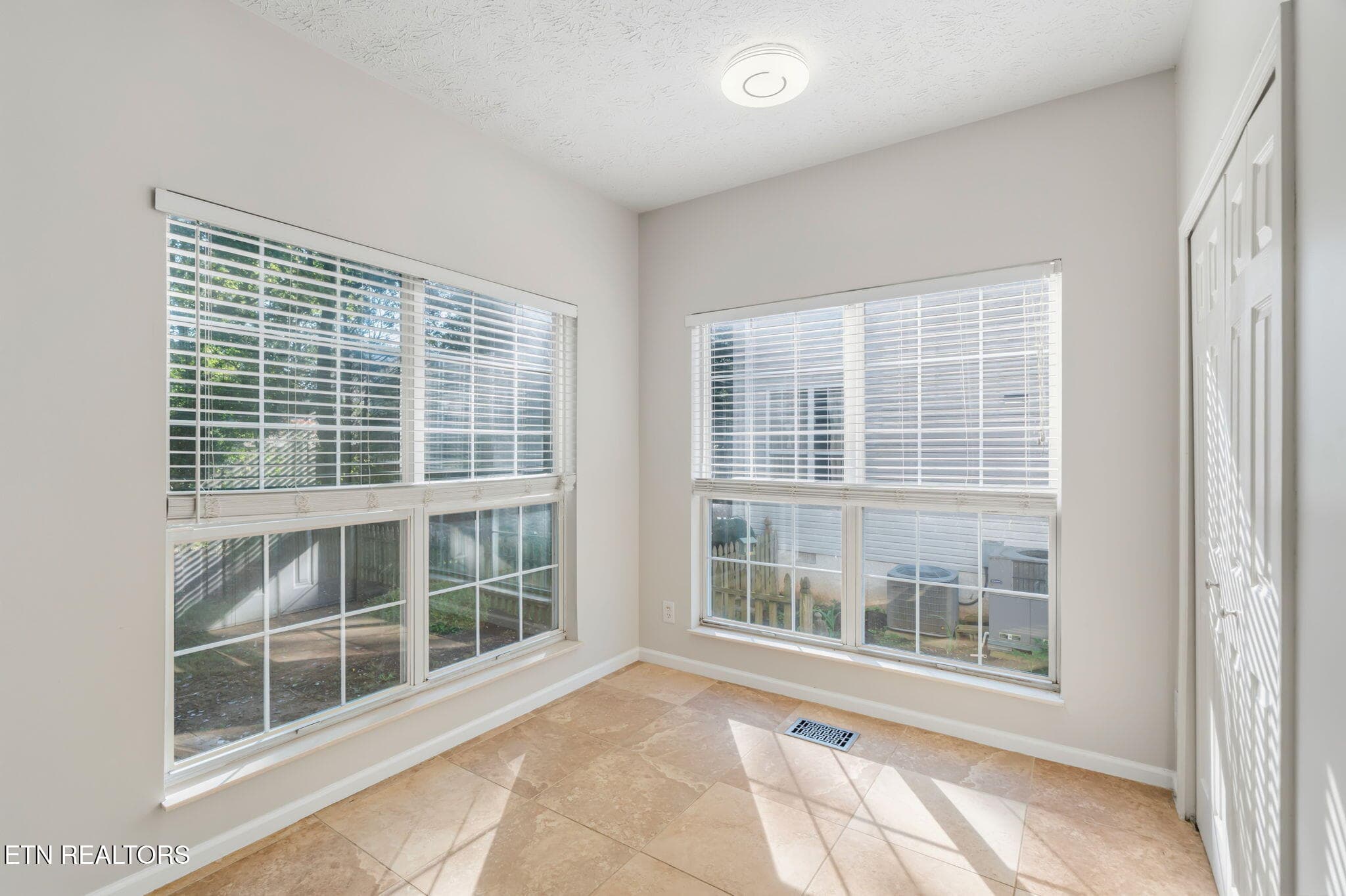 22-web-or-mls-1130 Vale View Road-23 - 1130 Vale View Rd, Knoxville, TN 37922, Knoxville