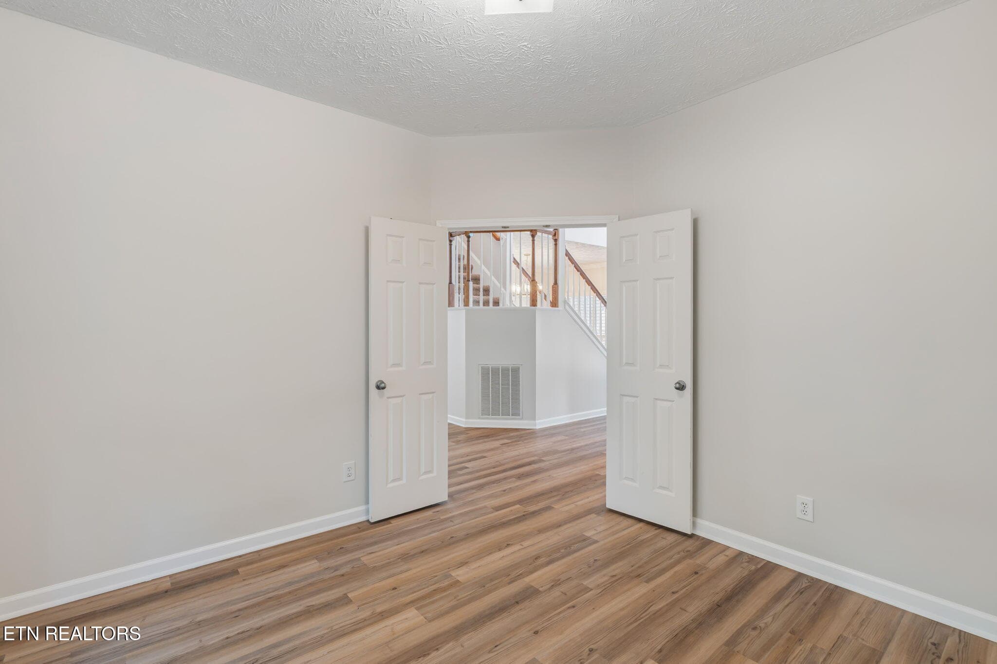 27-web-or-mls-1130 Vale View Road-28 - 1130 Vale View Rd, Knoxville, TN 37922, Knoxville