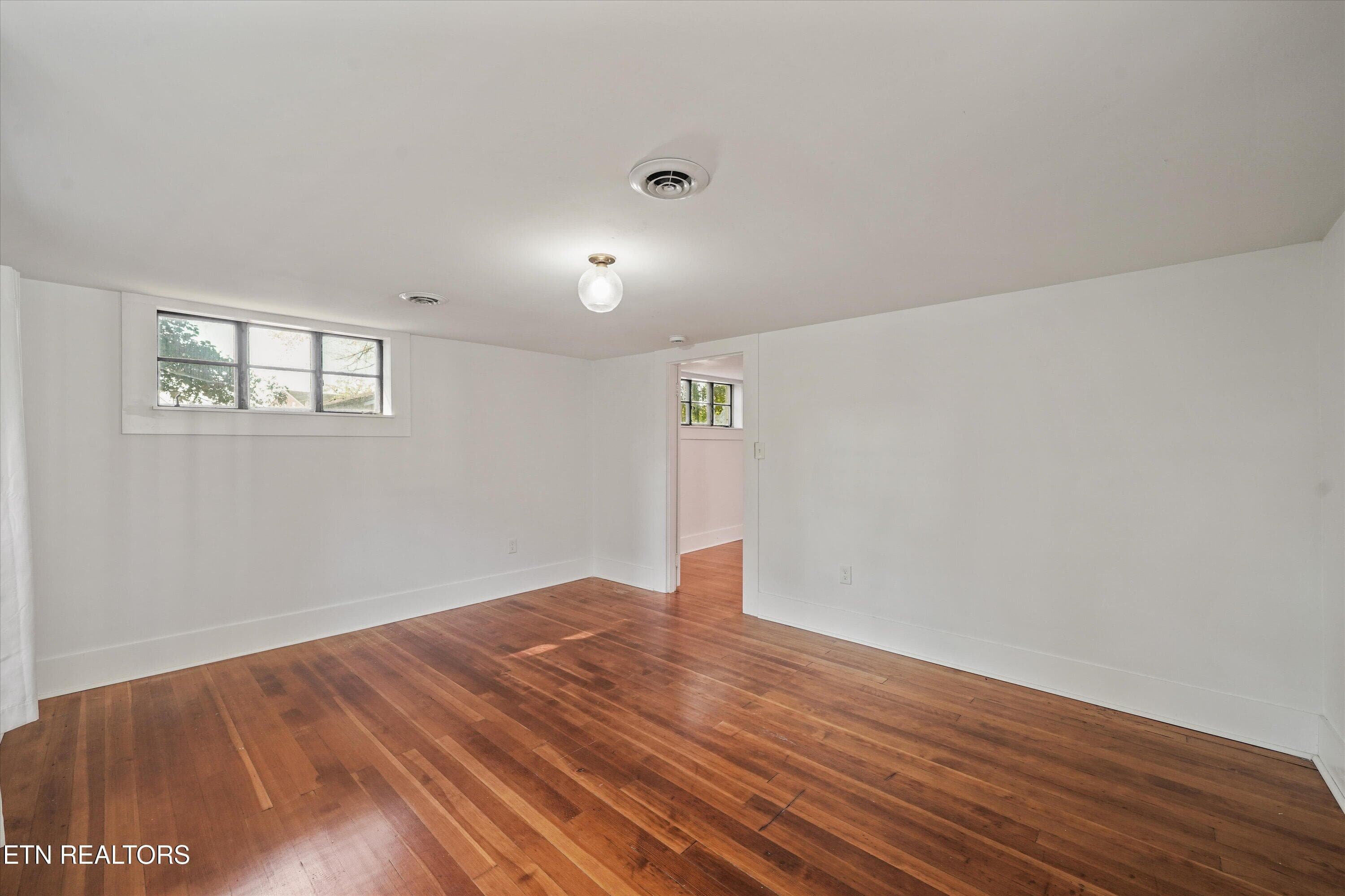 Bonus Room - 1404 Hannah Ave, Knoxville, TN 37921, Knoxville