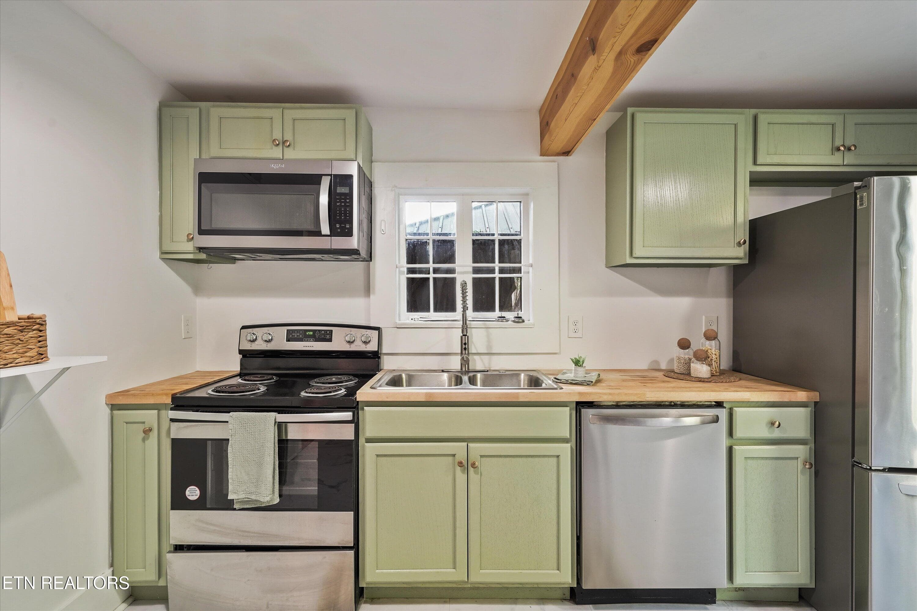Updated Cabinetry and Finishes - 1404 Hannah Ave, Knoxville, TN 37921, Knoxville