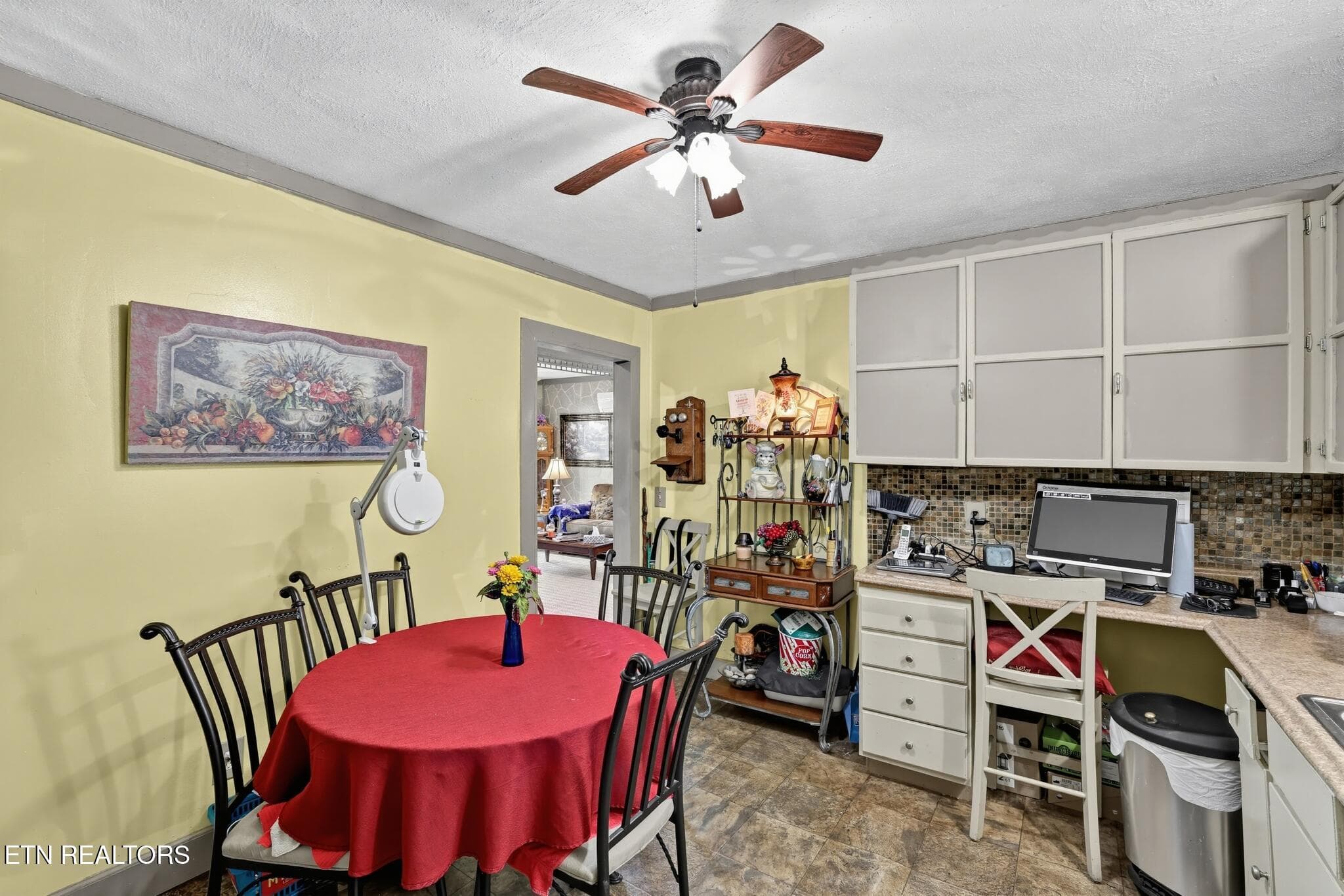 33_19991_River_Canyon_Rd-Kitchen-6856 - 19991 River Canyon Rd, Chattanooga, TN 37405
