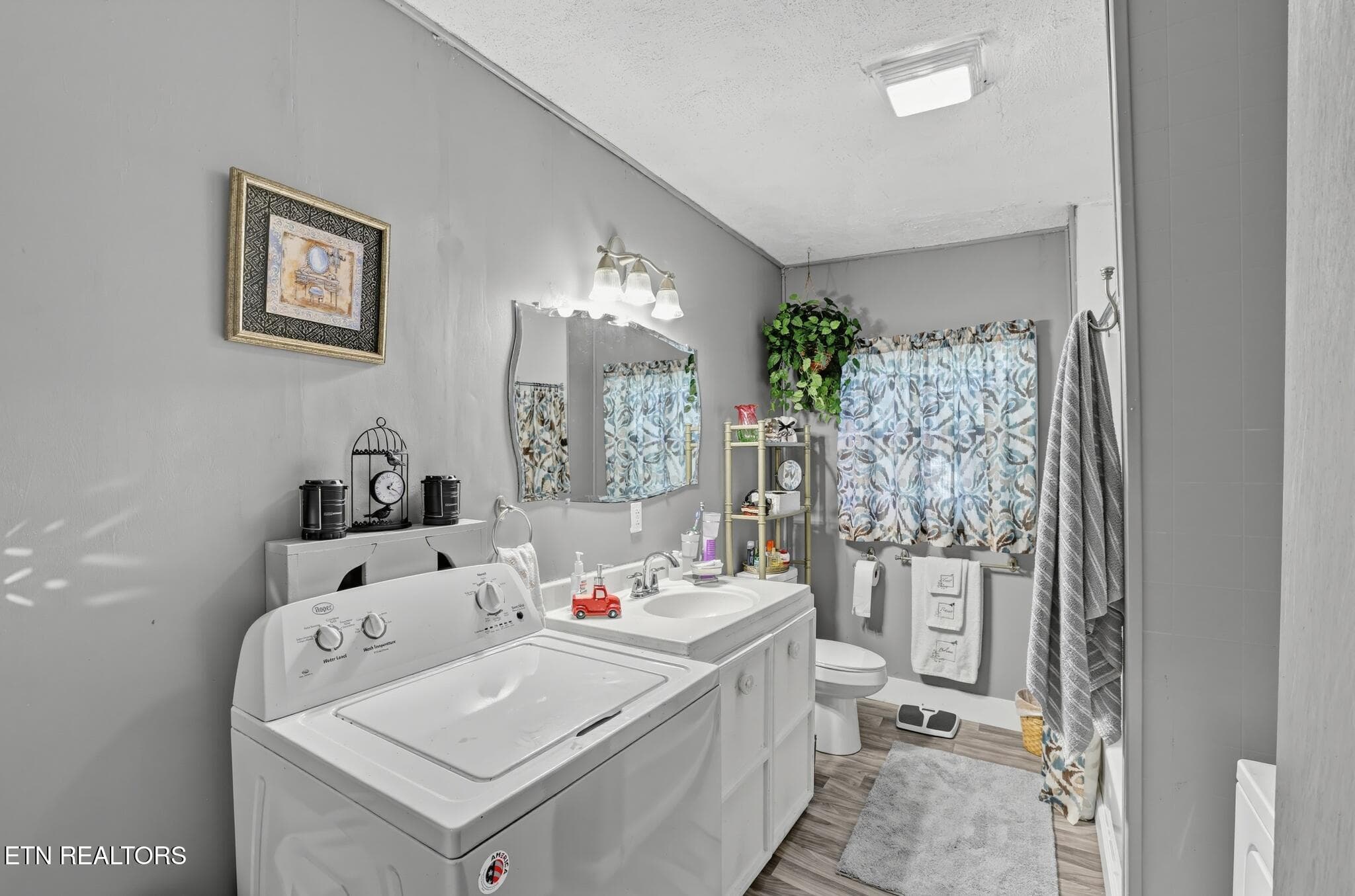 37_19991_River_Canyon_Rd-Bathroom-6862 - 19991 River Canyon Rd, Chattanooga, TN 37405