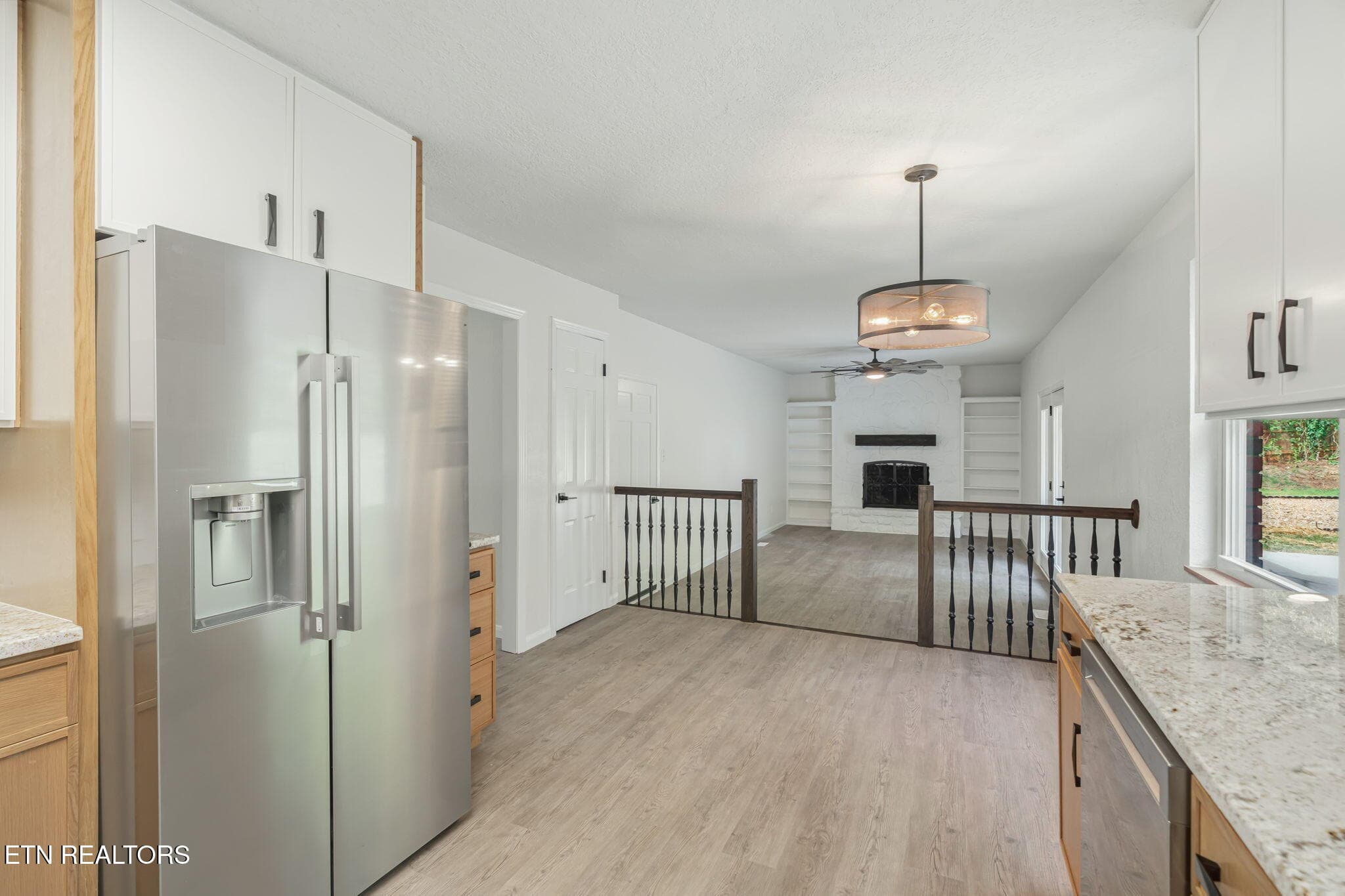 NEW STAINLESS STEEL APPLIANCES - 3923 Glen Oaks Drive, Maryville, TN 37804, Maryville