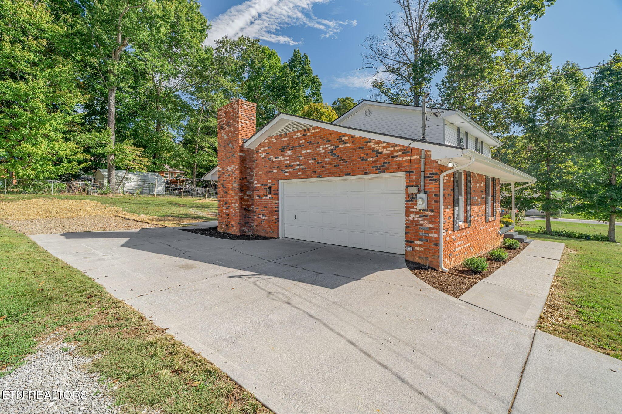 SIDE VIEW - 3923 Glen Oaks Drive, Maryville, TN 37804, Maryville