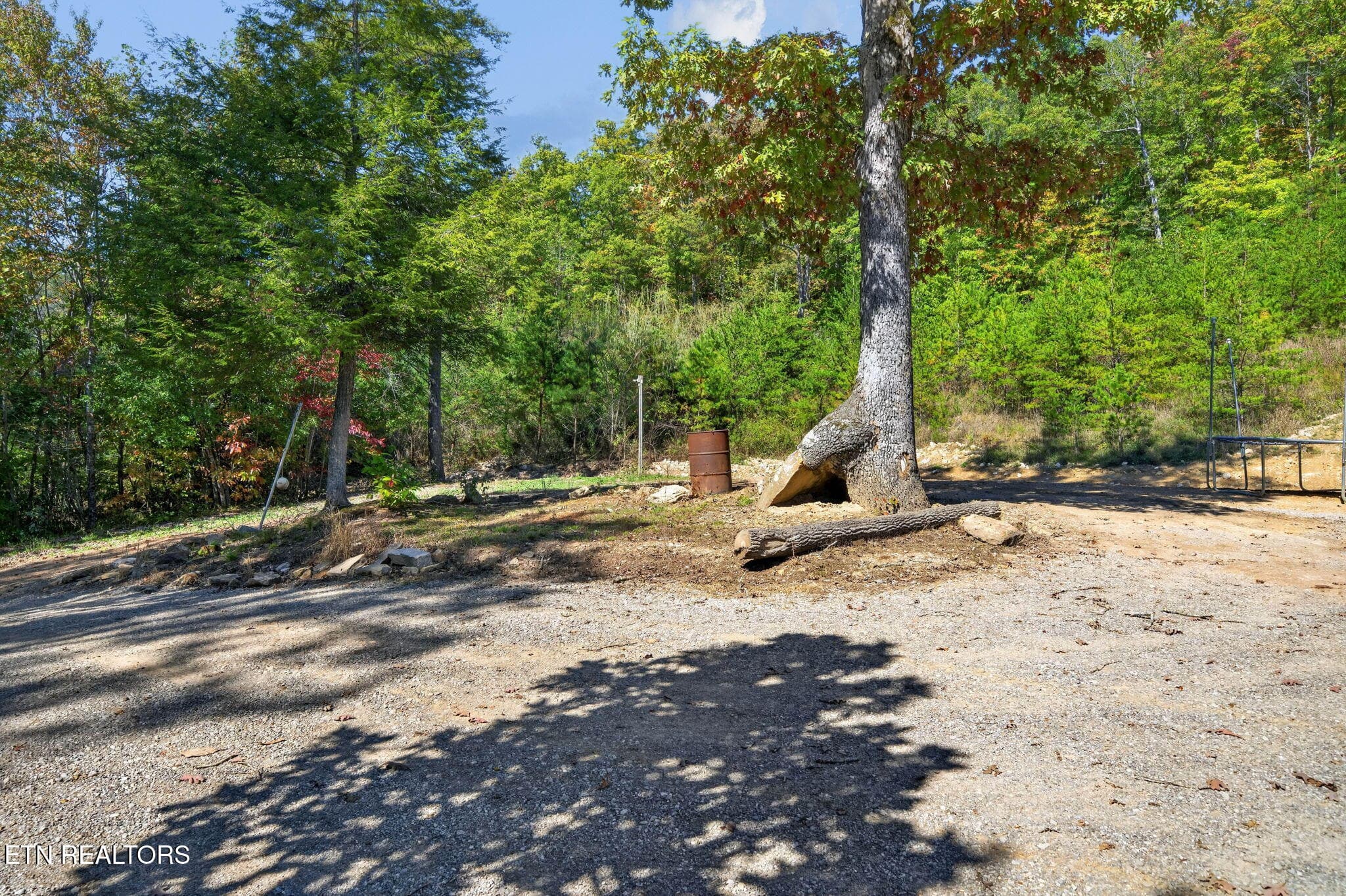 Circular Driveway - 240 Memory Lane, Monterey, TN 38574