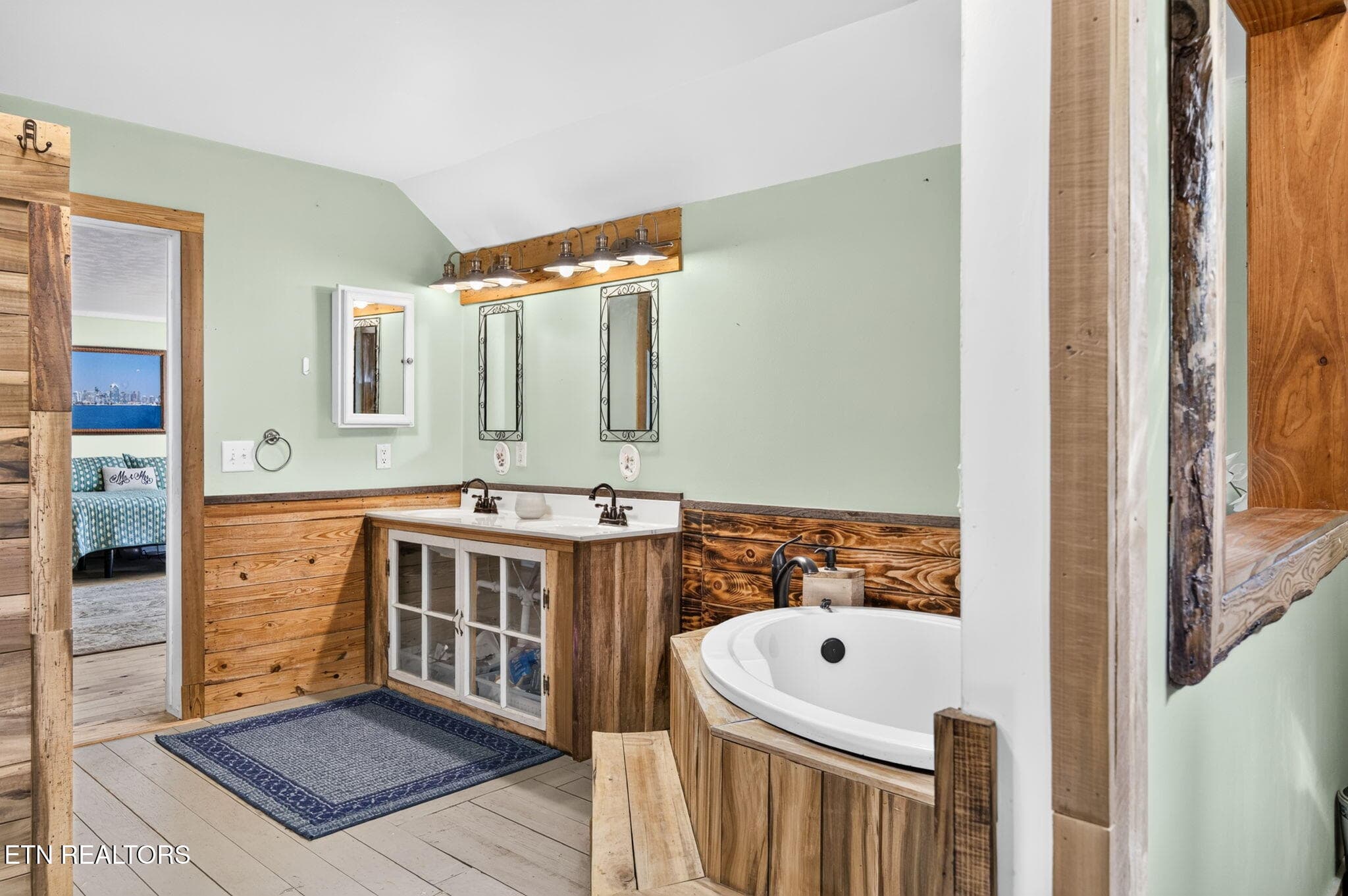 Full bath upstairs vw2 - 240 Memory Lane, Monterey, TN 38574