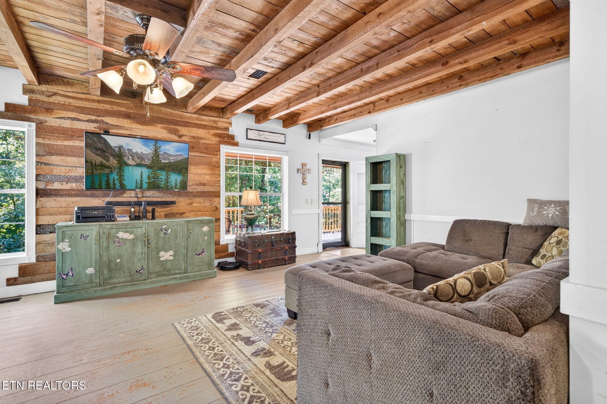 Great Room - 240 Memory Lane, Monterey, TN 38574