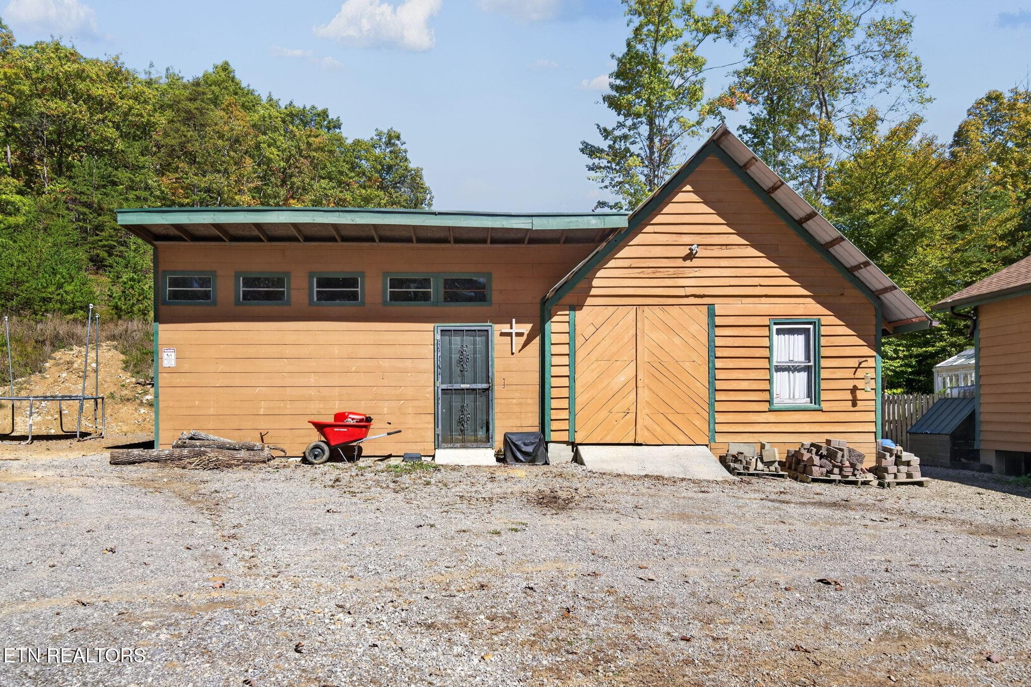 Large Shed - 240 Memory Lane, Monterey, TN 38574