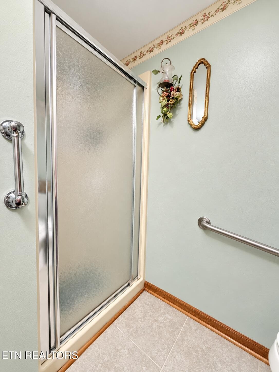 Bathroom 1-2 - 196 Sweetwater Rd, Philadelphia, TN 37846, Philadelphia