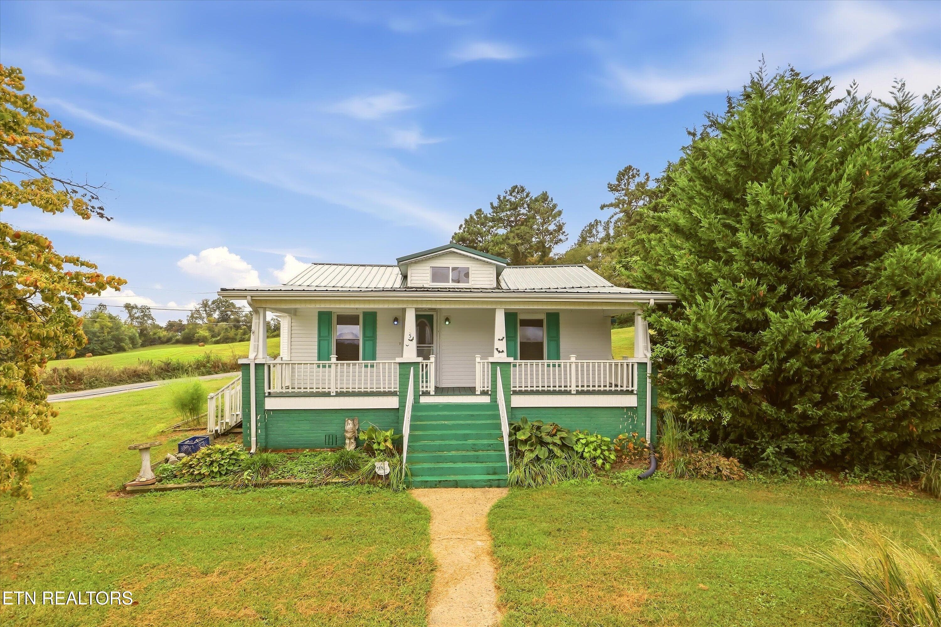 105 Peach Orchard Rd, Clinton, TN 37716